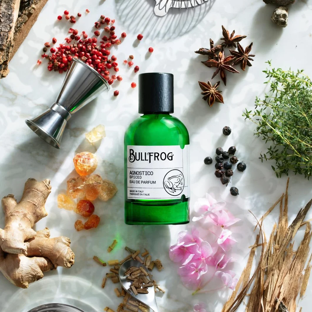 Bullfrog Eau de Parfum Agnostico Spiced 100 ml – Parfum pour Homme, Notes de Poivre Rose, Thym, Anis Étoilé, Bois de Cèdre et Gaïac, Fabriqué en Italie