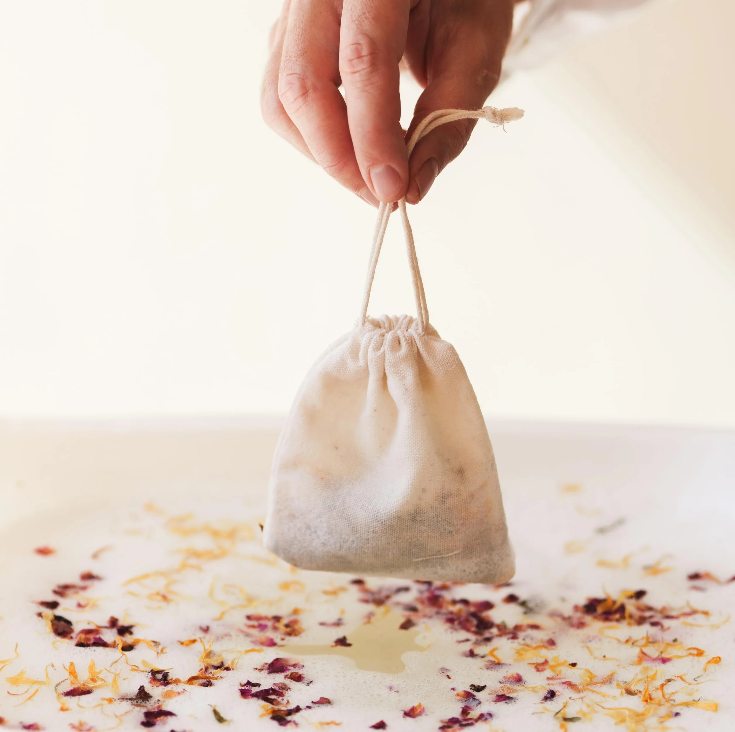 Kit de Thé de Bain OurHands - Coffret Cadeau de Bain Durable pour Infusions Véganes