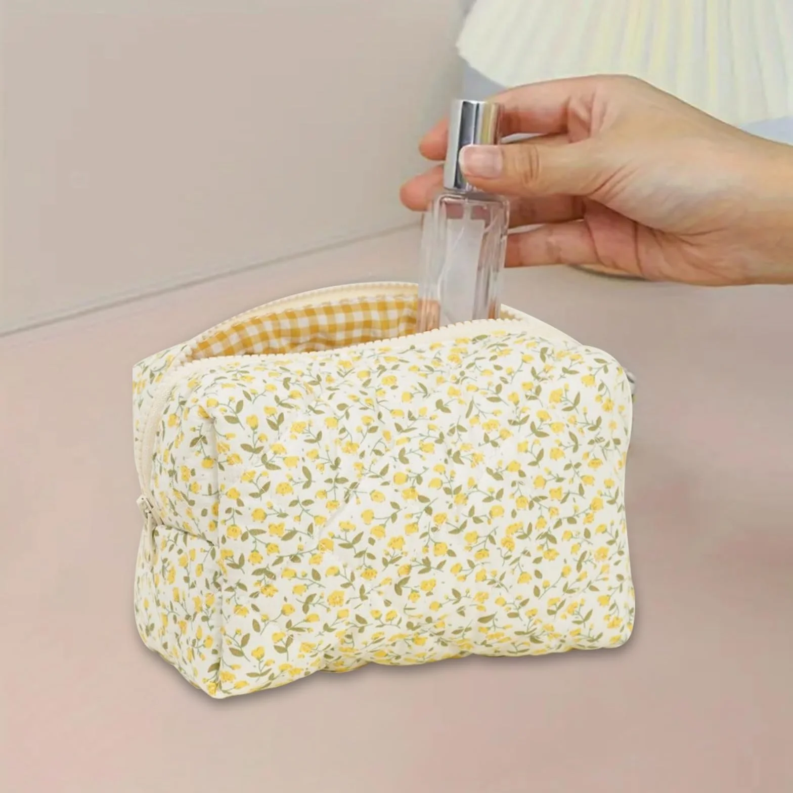 Trousse de maquillage matelassée florale en coton doux, jaune