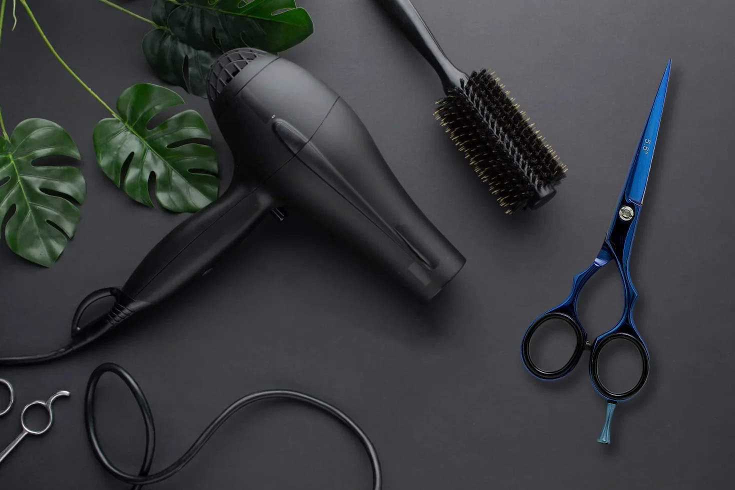 SMI - Ciseaux Coiffure Professionnel 5,5 Pouce Ciseau Coiffeur En Acier Inoxydable Ciseaux Cheveux Ciseaux De Coupe Cheveux pour salon Hommes Femmes et Enfants - Bleu - Razor Edge Blade