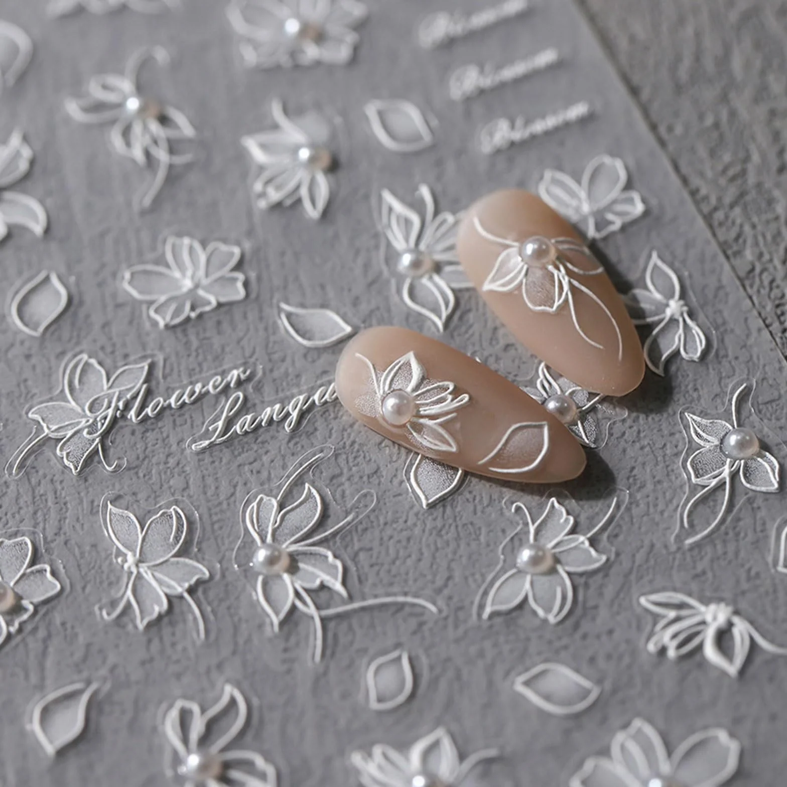 3D Fleurs Blanche Stickers Ongles Nail Art, Autocollants Autoadhésif 5D Deco Ongle Manucure 1 Feuille