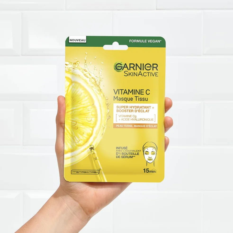 Garnier - Coffret Routine Eclat 3 Produits - Enrichie en Vitamine C - Pour les Peaux Ternes - Sérum Crème Visage (50 ml), Masque Tissu Hydratant, Eau Micellaire Tout en 1 (400 ml)