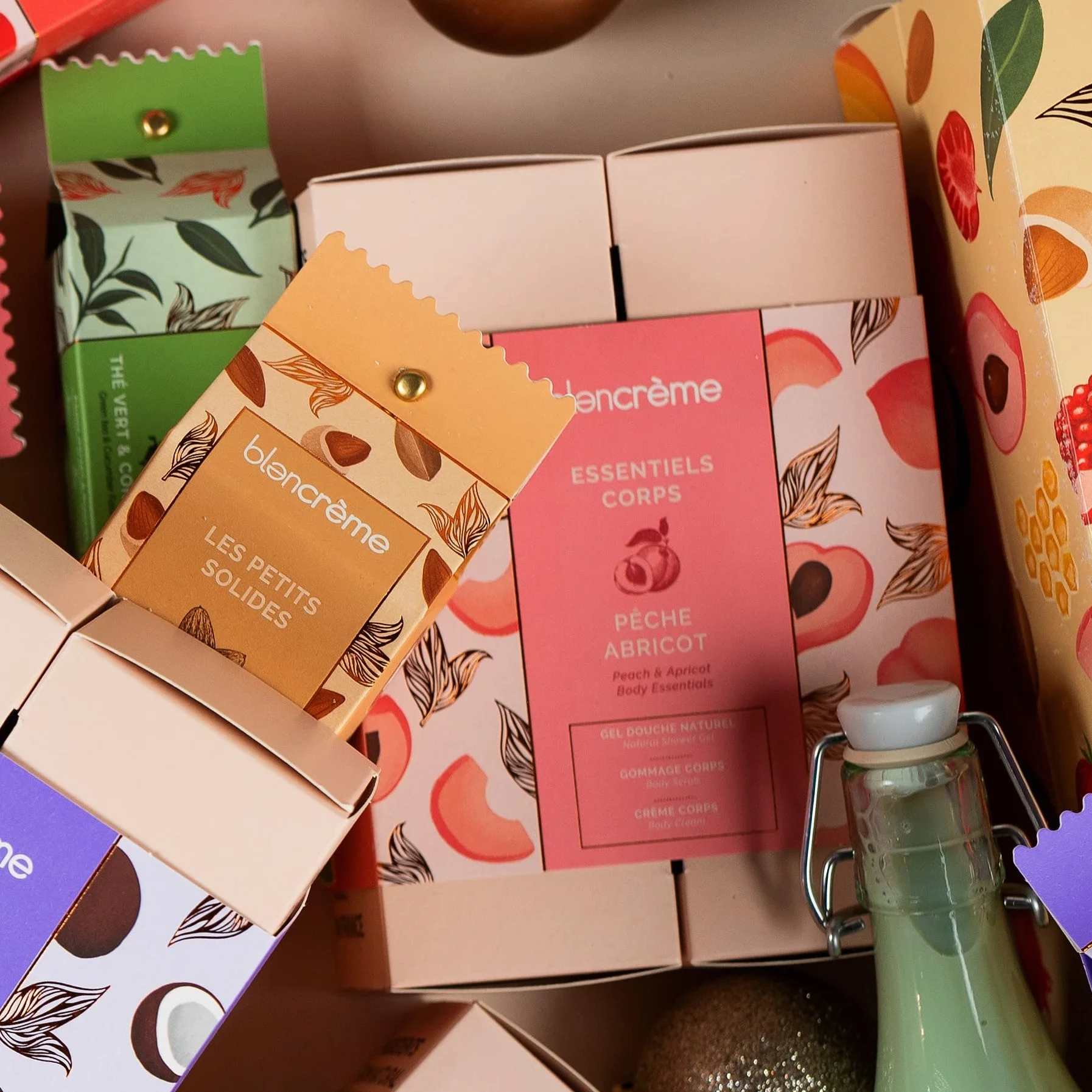 Coffret Cadeau Soins du Corps 99% naturel Pêche Abricot Gel douche Gommage Crème corps fondante