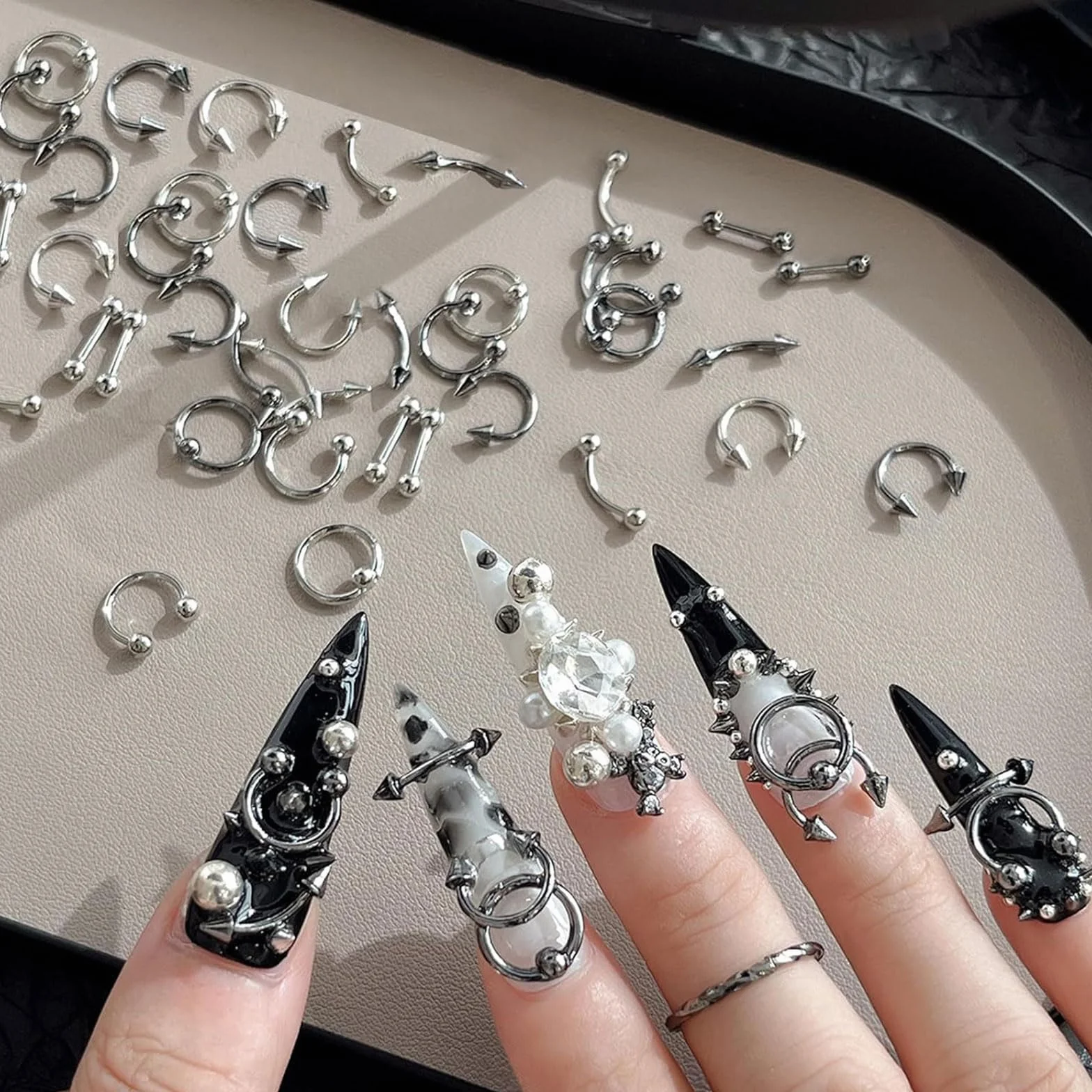 60 Pièces Rivets Métal Punk Charms Clous Alliage Manucure DIY Nail Art Accessoires