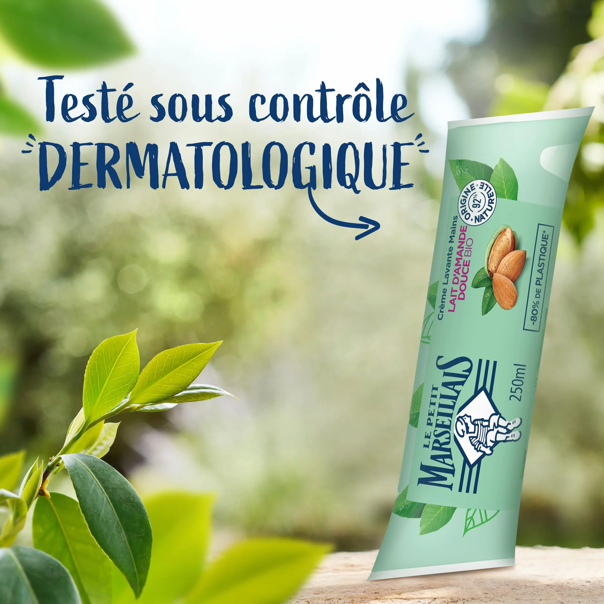 Le Petit Marseillais Recharge Crème Lavante Mains Lait d'Amande Douce Bio 250 ml Savon Liquide 92% Ingrédients Naturels