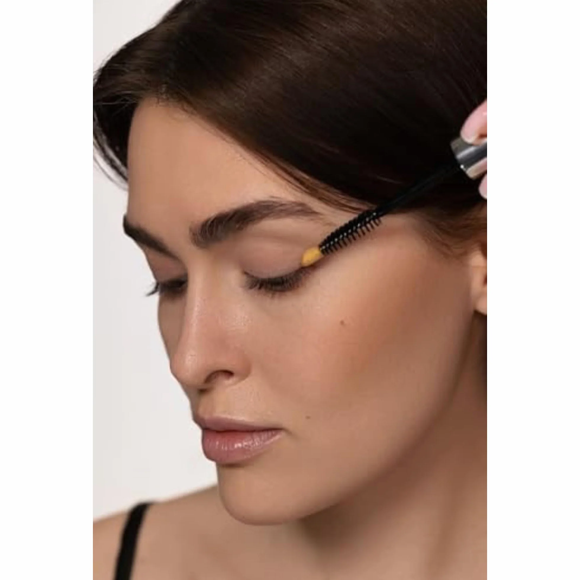 TALIKA - Lipocils Expert - Sérum Pousse des Cils, Courbure & Pigmentation - Complexe Végétal Mythique, Peptide Expert Anti-Âge - 96% d'Ingrédients d'Origine naturelle - Cure 1 Mois, 3,8 ml