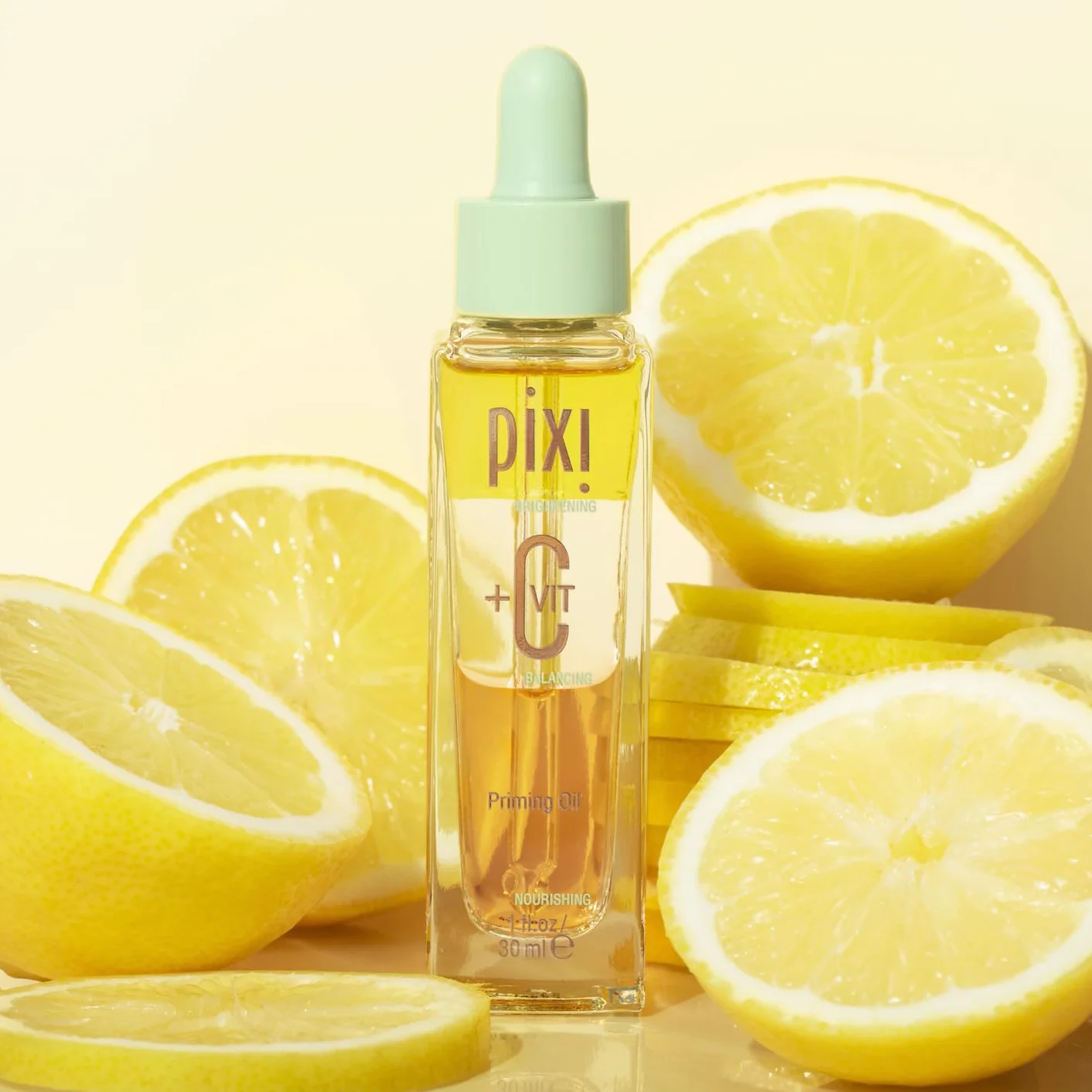 Pixi Beauty +C Vit Priming Oil | Huile Visage Nourrissante à la Vitamine C | Revitalise et Équilibre la Peau | Base de Maquillage Lumineuse | 30 ml / 1 fl oz