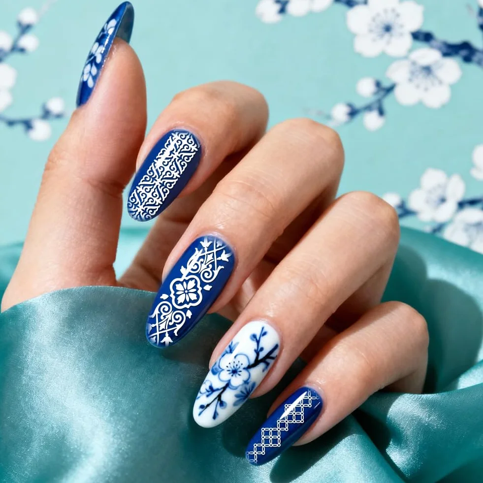 PH PandaHall 4pcs Plaque de Tampon à Ongles à Motifs de Style Chinois Modèle D'Art D'Ongle à Longue Bande Rétro Motifs Floraux Pochoirs à Ongles Bordures Traditionnelles pour Femmes Manucure Décor