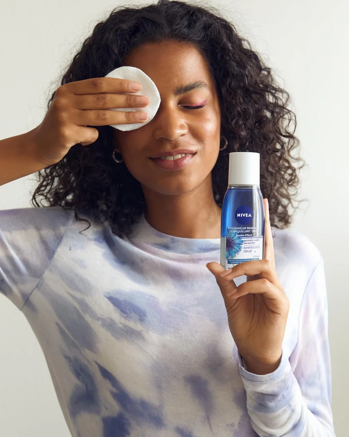 NIVEA Démaquillant Yeux Double Action au Bleuet 125 ml Nettoyant Visage Peaux Sensibles