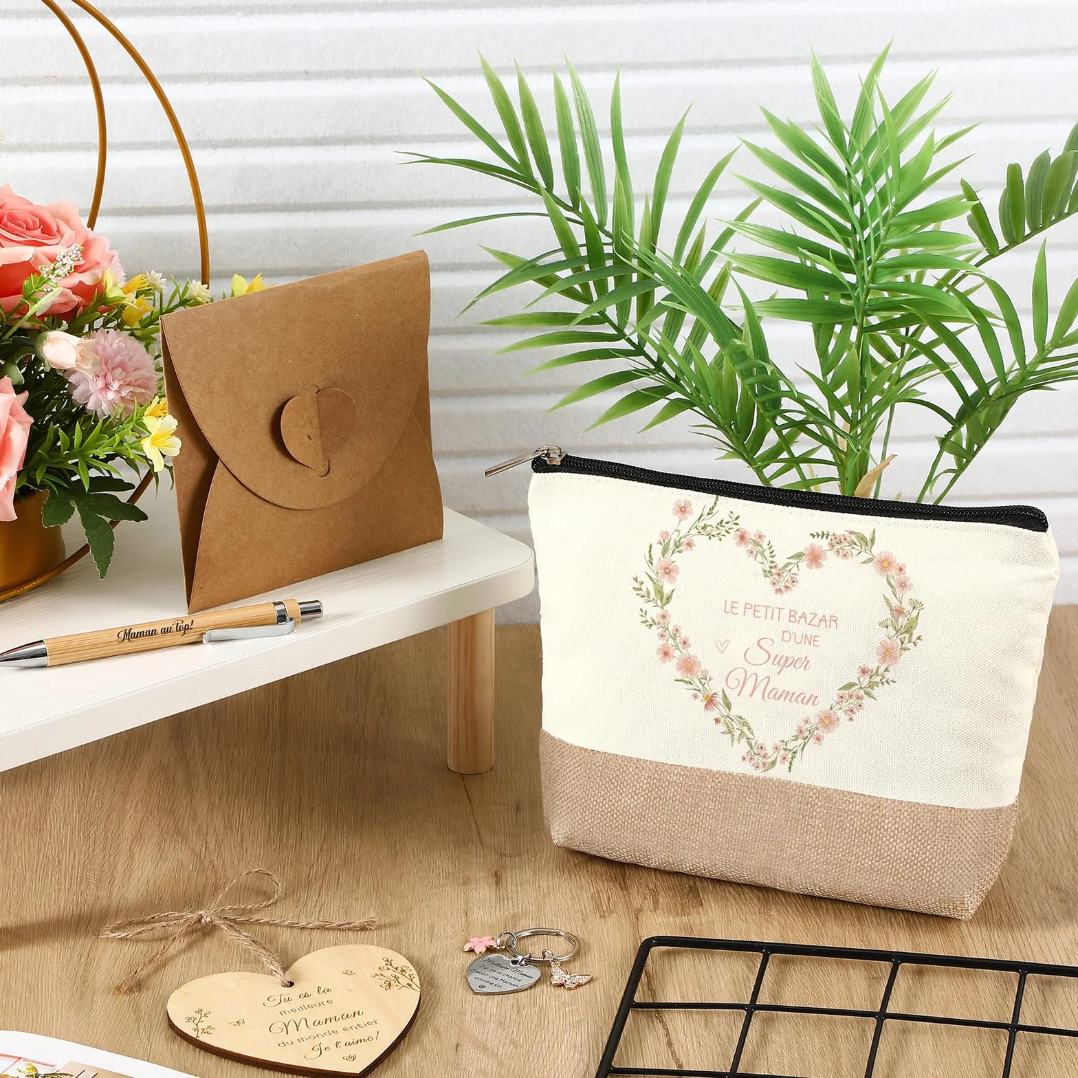 Coffret Cadeau pour Maman Trousse de Maquillage Porte-Clés Stylo à Bille Carte de vœux en Bois en Forme de cœur Enveloppes Fête des Mères Anniversaire Noël