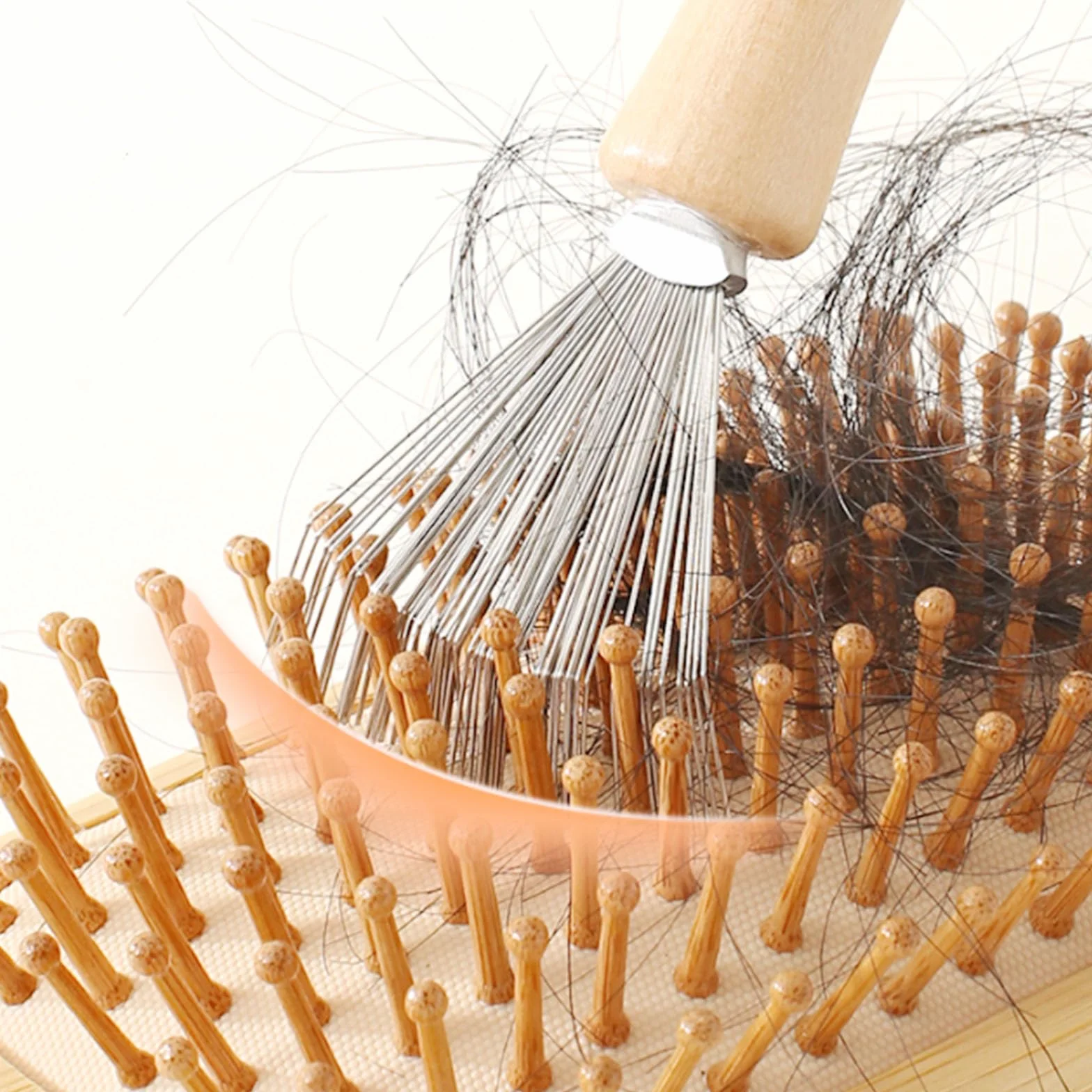 Nettoyant Poignée en Bois pour Peigne Brosse à Cheveux Portable Outil Nettoyage Brosses Peignes Tapis