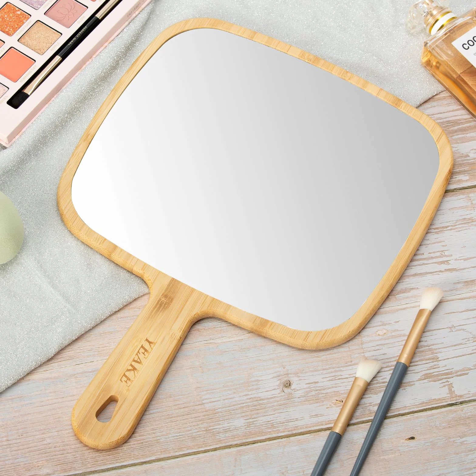 Miroir à main extra large en bambou naturel avec poignée 22,6 x 31,5 cm