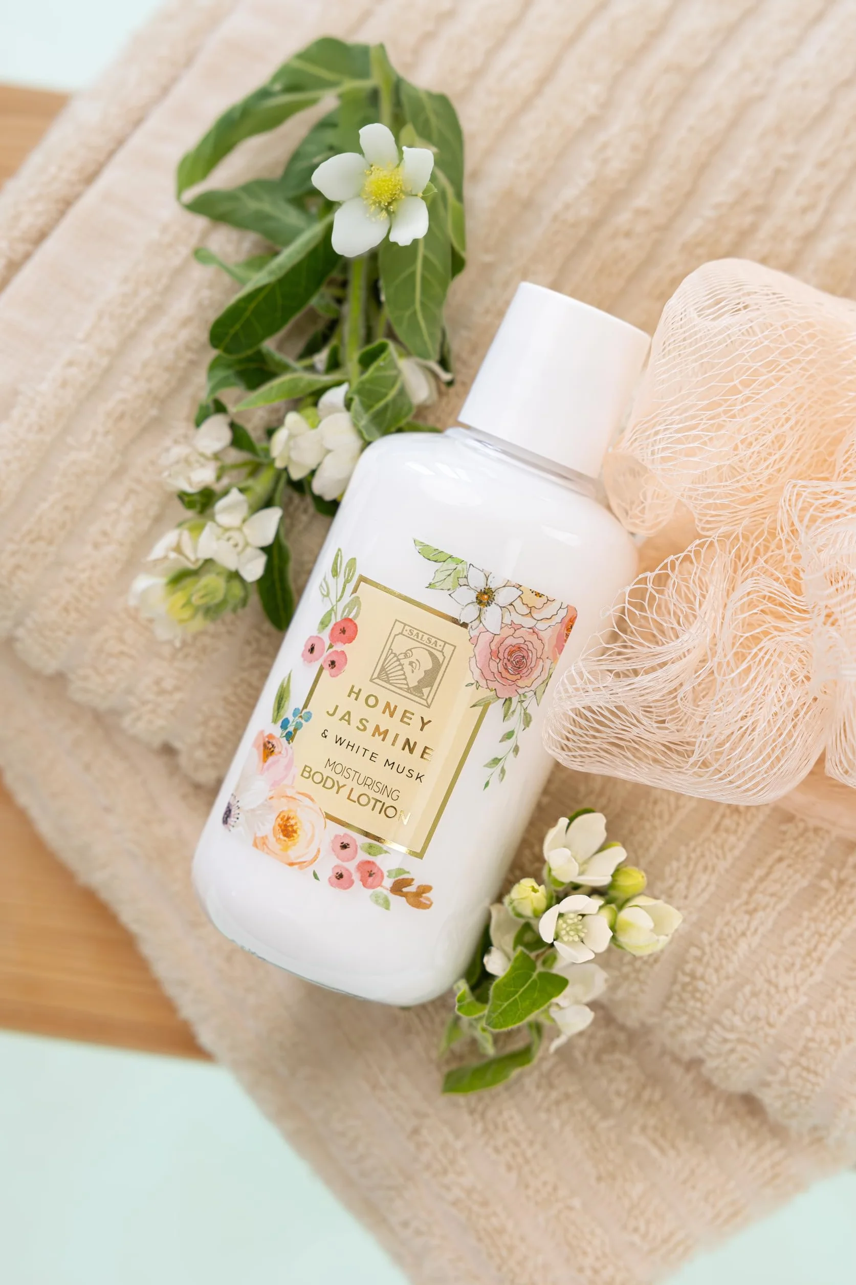 Accentra Set cadeau de douche HONEY JASMINE 4 pièces gel douche lotion beurre corps
