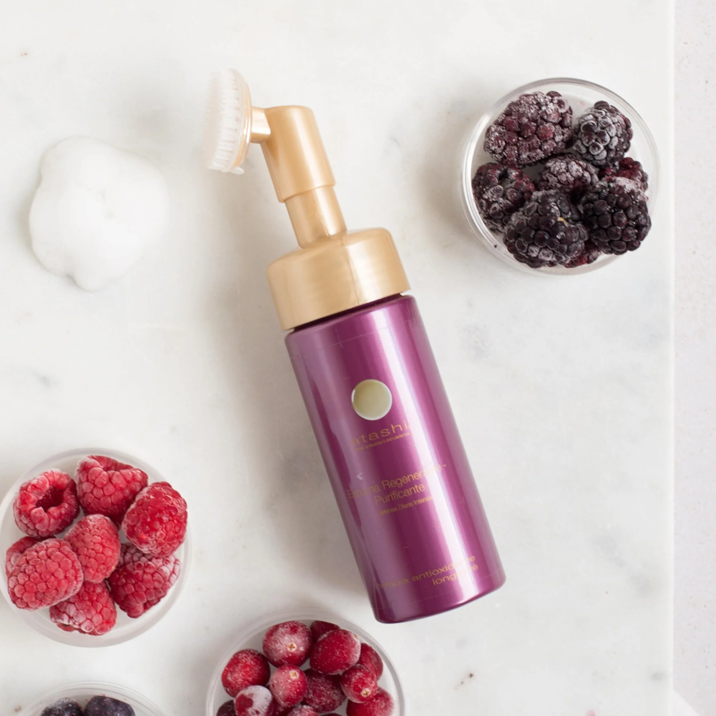Atashi Mousse Régénérante Purifiante 150 ml - Acide Glycolique, Bétaïne, Eaux de Fruits BIO - Peaux Sensibles