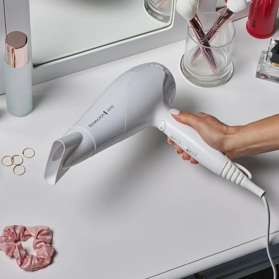 Remington Sèche-cheveux Ionique 2200 W Blanc D3199