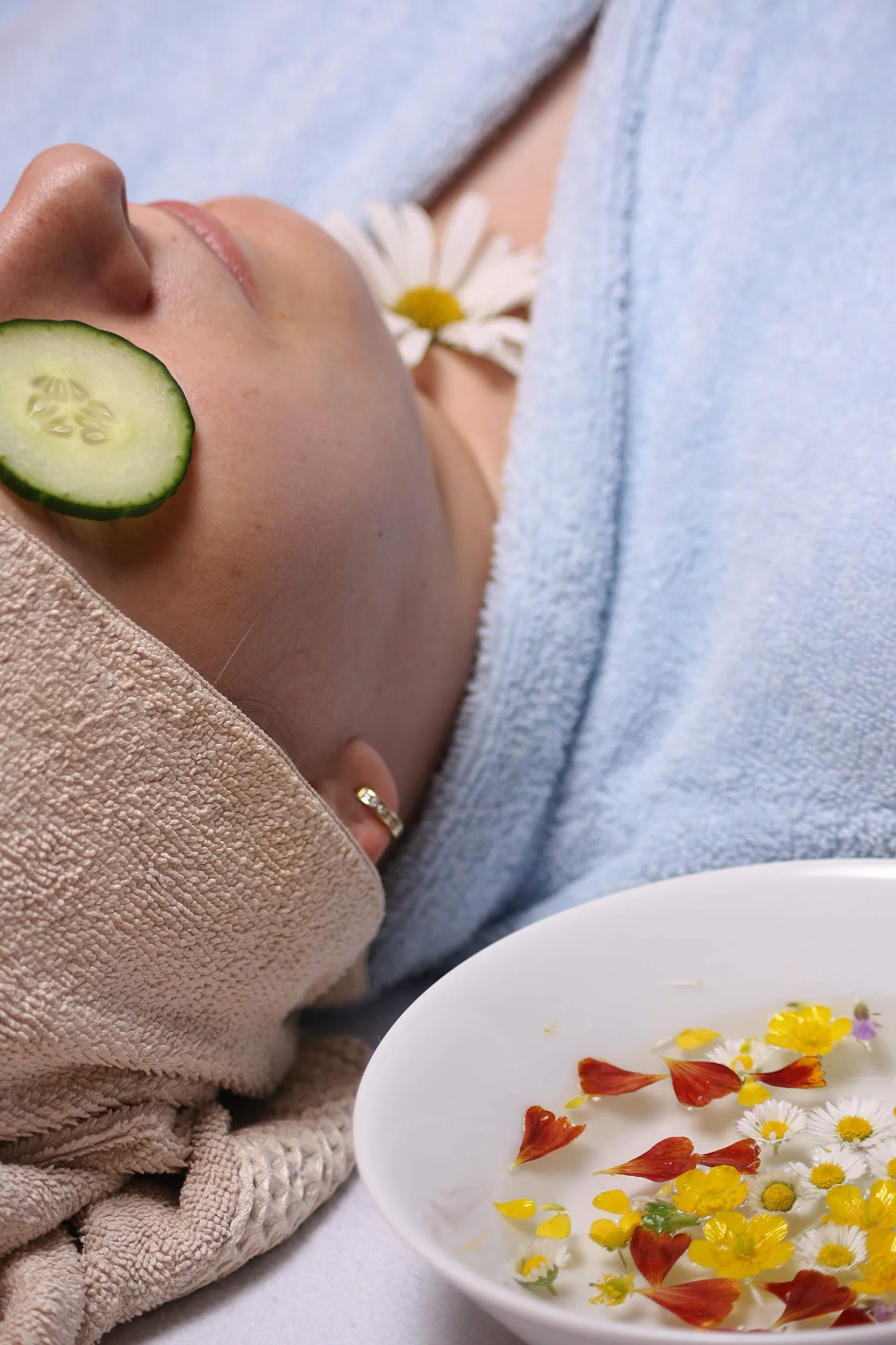 Dr. Spiller Crème de nuit à la vitamine CPlus Crème de nuit en émulsion WO Teneur en lipides 24 % Régénération pendant la nuit Peau délicate grâce à la réduction des petites cellules de