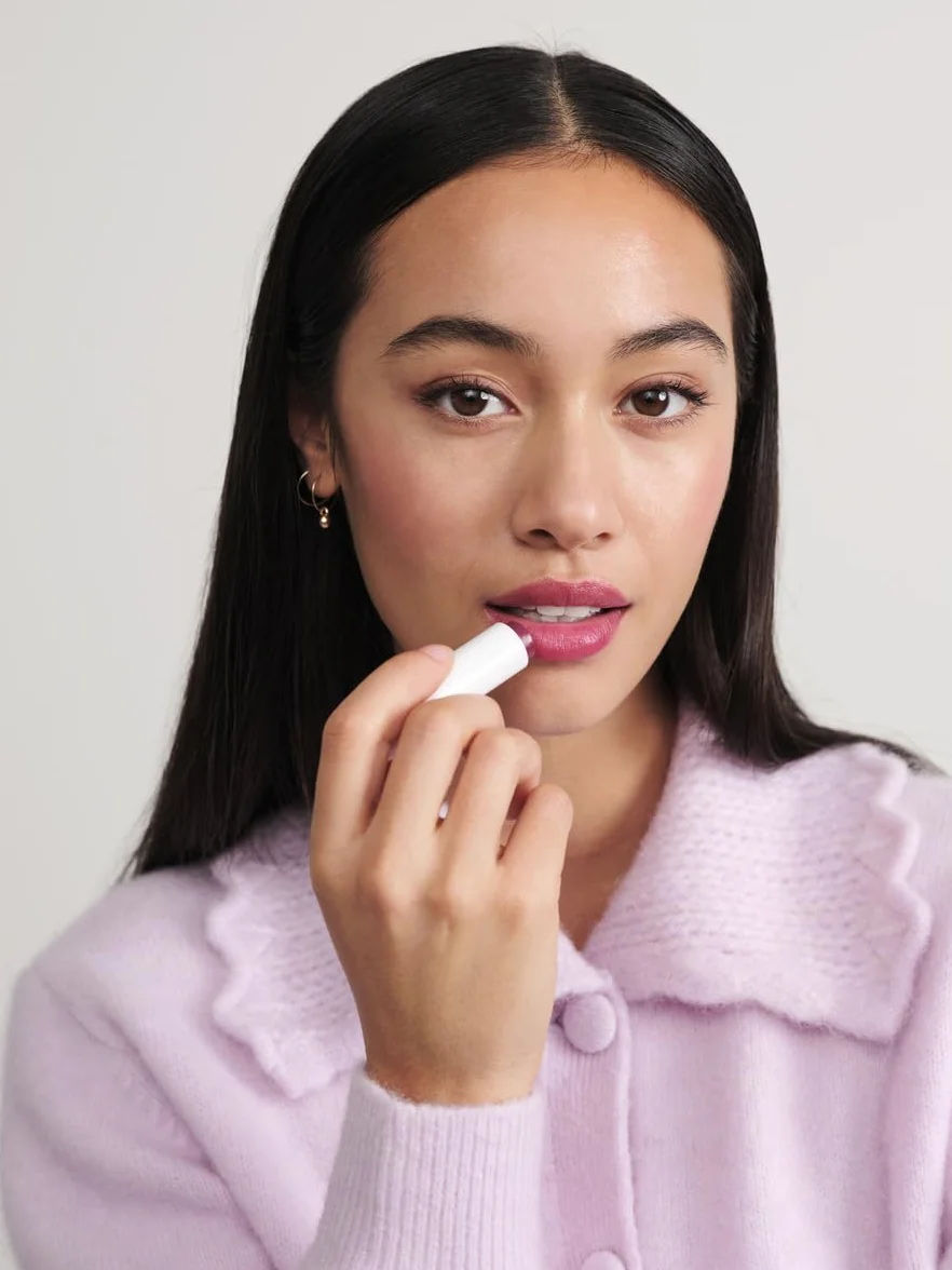 LABELLO Stick lèvres gommage hydratant exfoliant 5,5 ml soin nourrissant huile d'églantier vitamine E