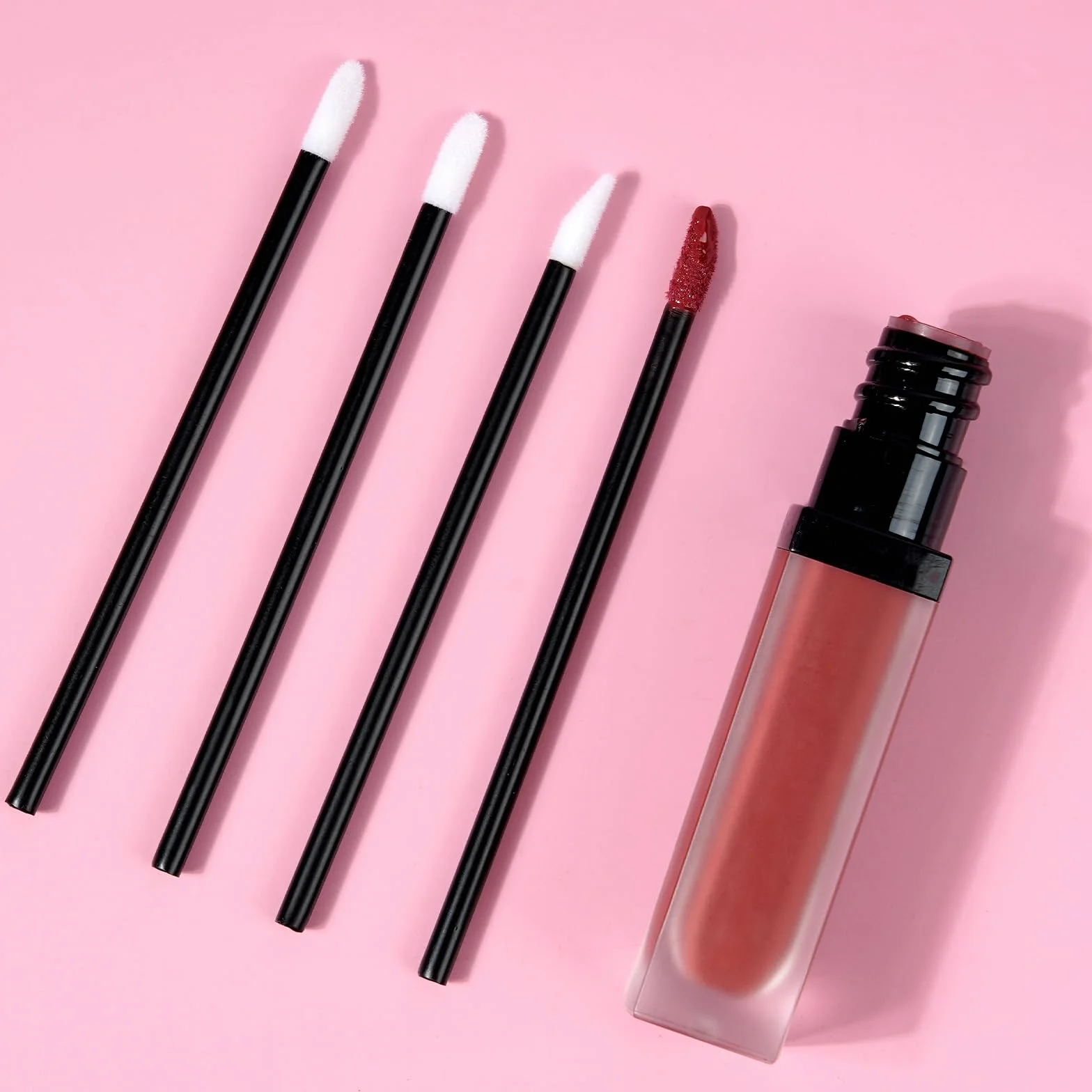 Pinceaux Lèvre Jetables 300 Pièces, Applicateur Rouge à Lèvres Batonnet Brosse, pour Maquillage et Esthétique (Noir)