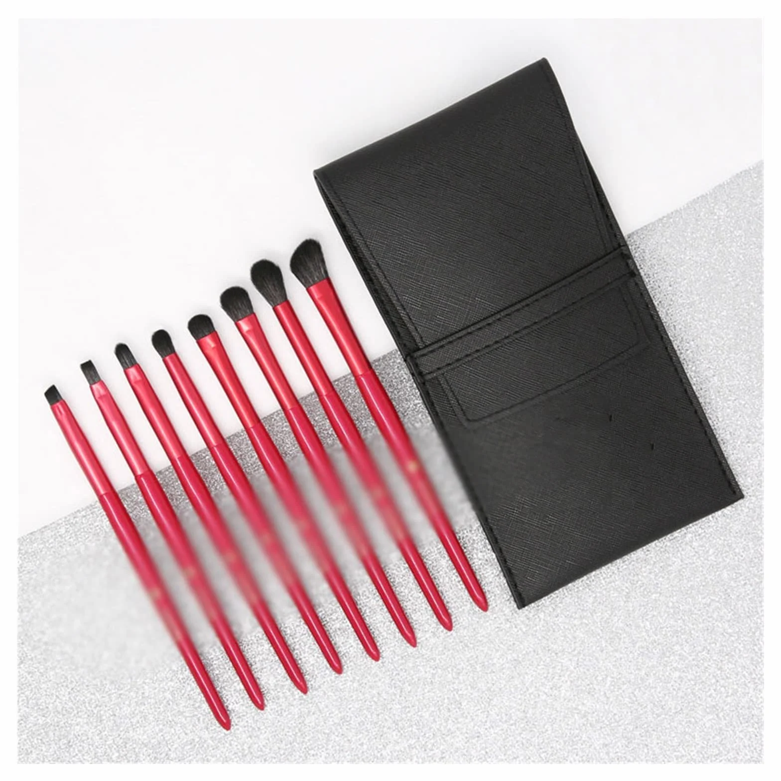 Ensemble de 8 pinceaux Ombre à paupières pinceaux de Maquillage for Les Yeux maculage Nez Ombre lèvres Outils de beauté en Gros(D)