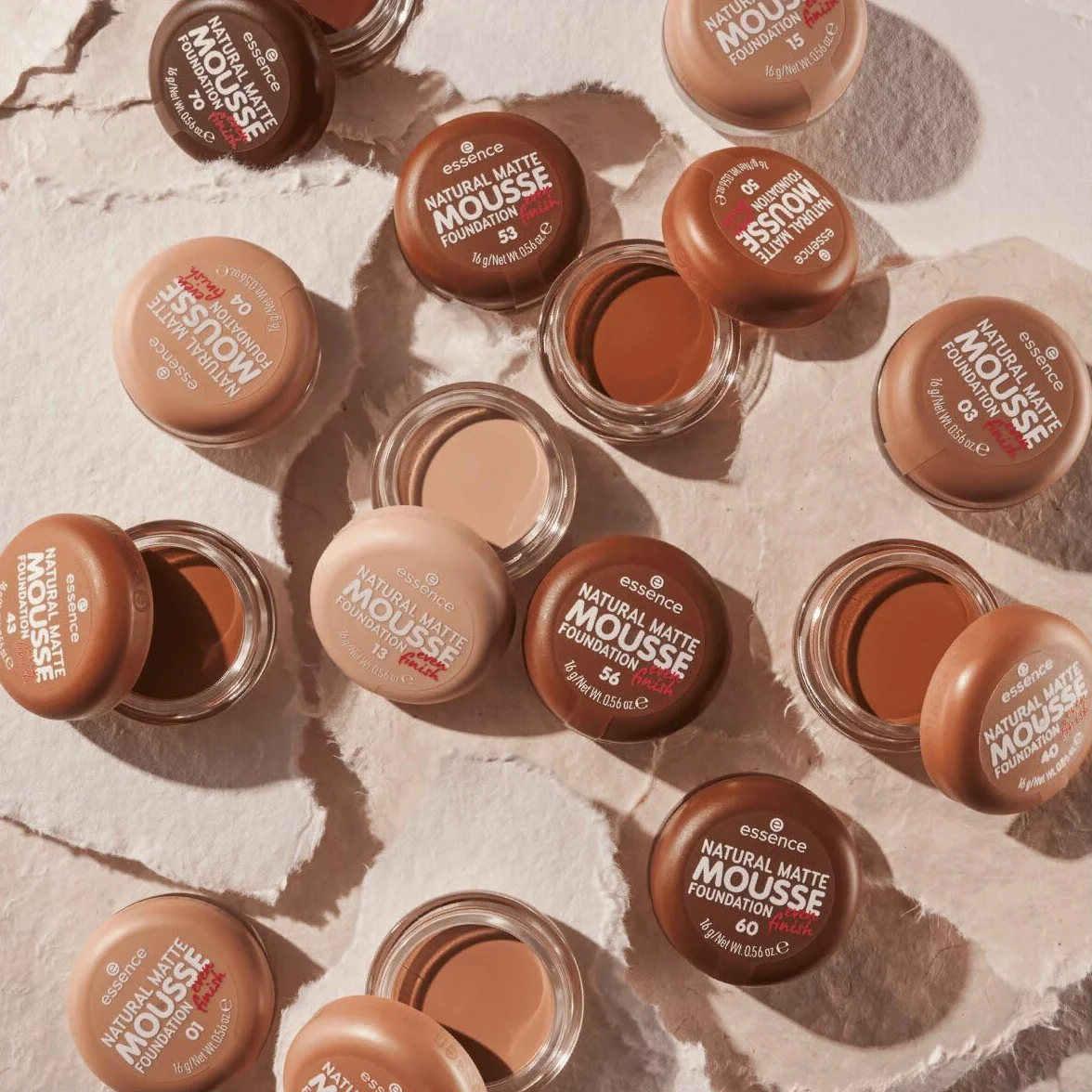essence Natural Matte Mousse Foundation Fond de Teint Matifiant Couvrant 16g