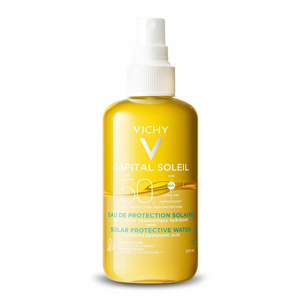 Vichy, Capital Soleil, Eau de Protection Solaire SPF50, Formule Hydratante, Enrichie en Acide Hyaluronique, Convient aux Peaux Sensibles, 200 ml