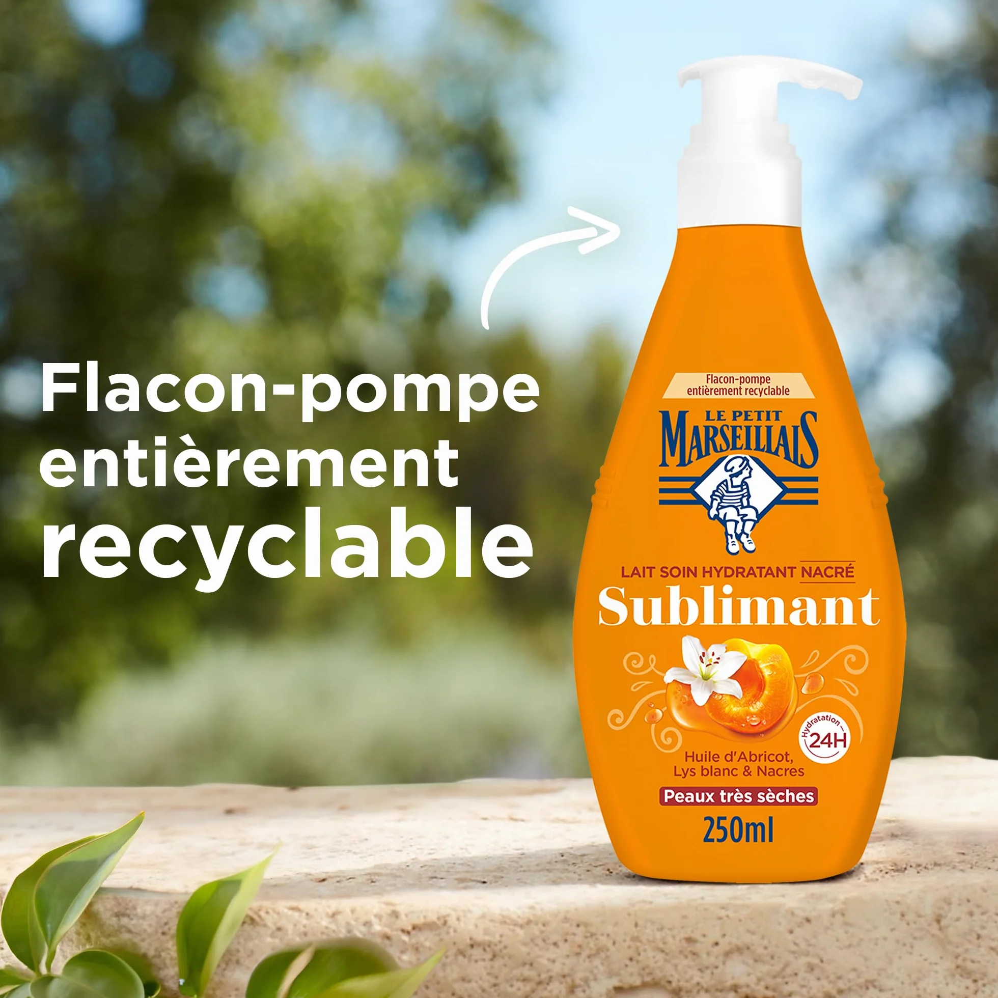 Le Petit Marseillais Lait Soin Hydratant Nacré Sublimant Corps 250 ml Peaux Très Sèches Confort 24H Huile d'Abricot Lys Blanc