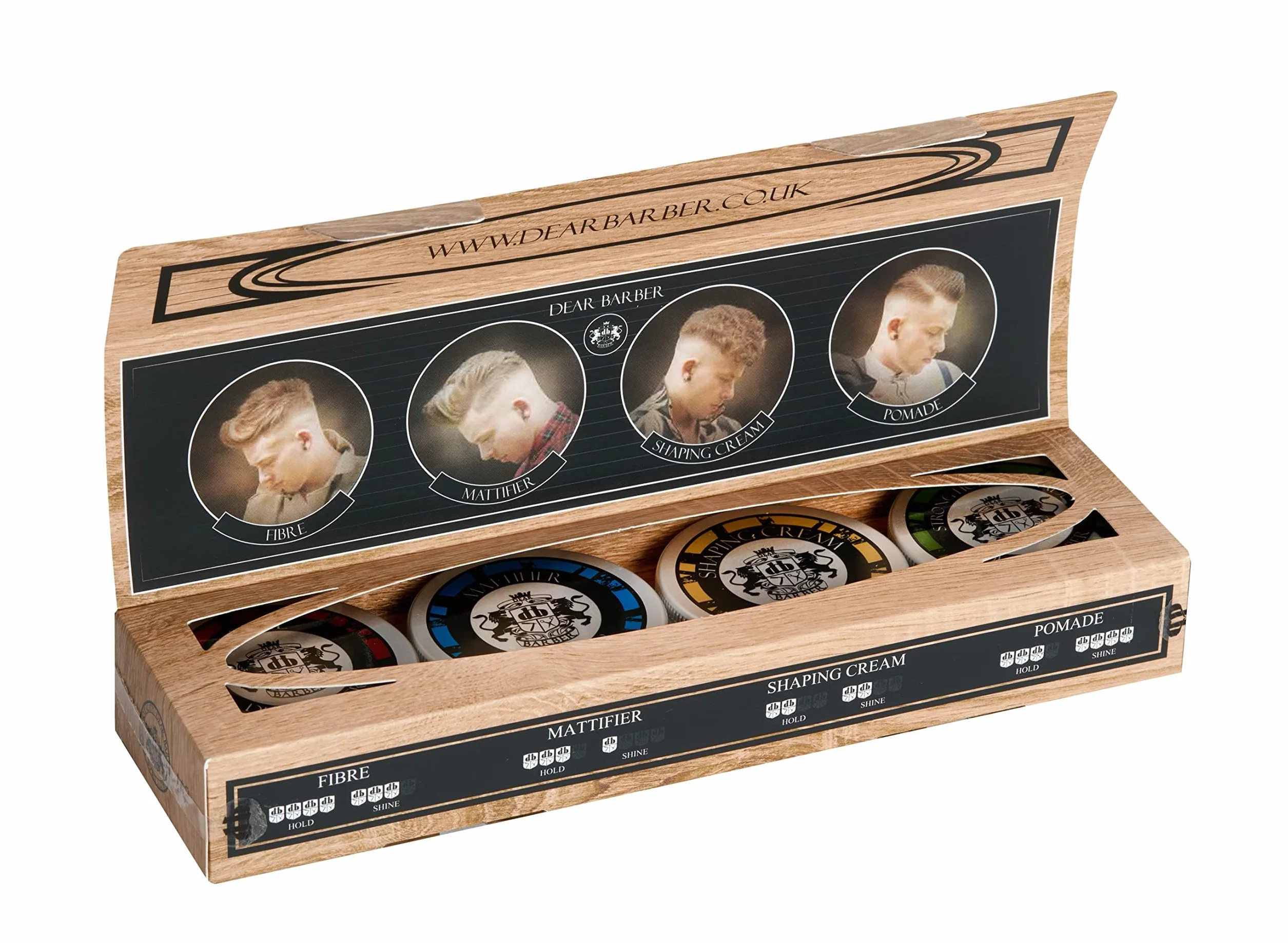 Dear Barber Coffret Cadeau Homme – Kit Voyage Homme de 4 Produits Coiffants – Cire Cheveux Homme, Pommade, Crème Modelante & Pâte Matifiante (4x 20ml) – Soin Cheveux Homme Professionnel