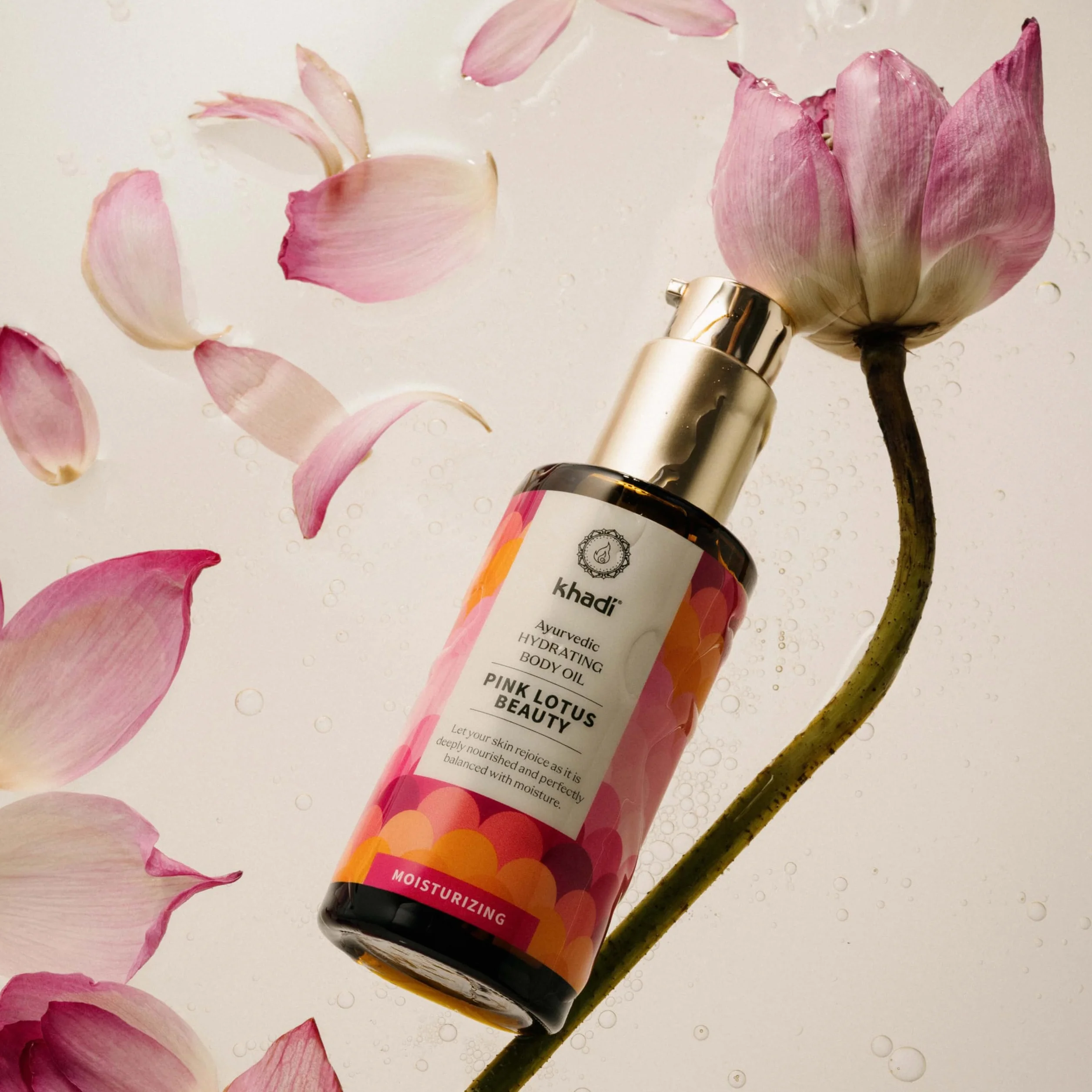 khadi PINK LOTUS BEAUTY Huile de corps Élixir Ayurvédique - Huile sensorielle harmonisante et hydratante - 100% végétale et naturelle - 100 ml