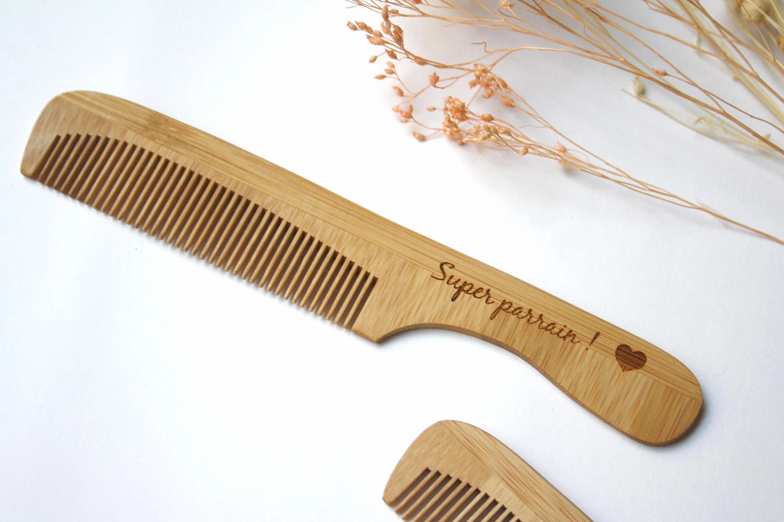 Peigne personnalisé en bambou avec gravure texte