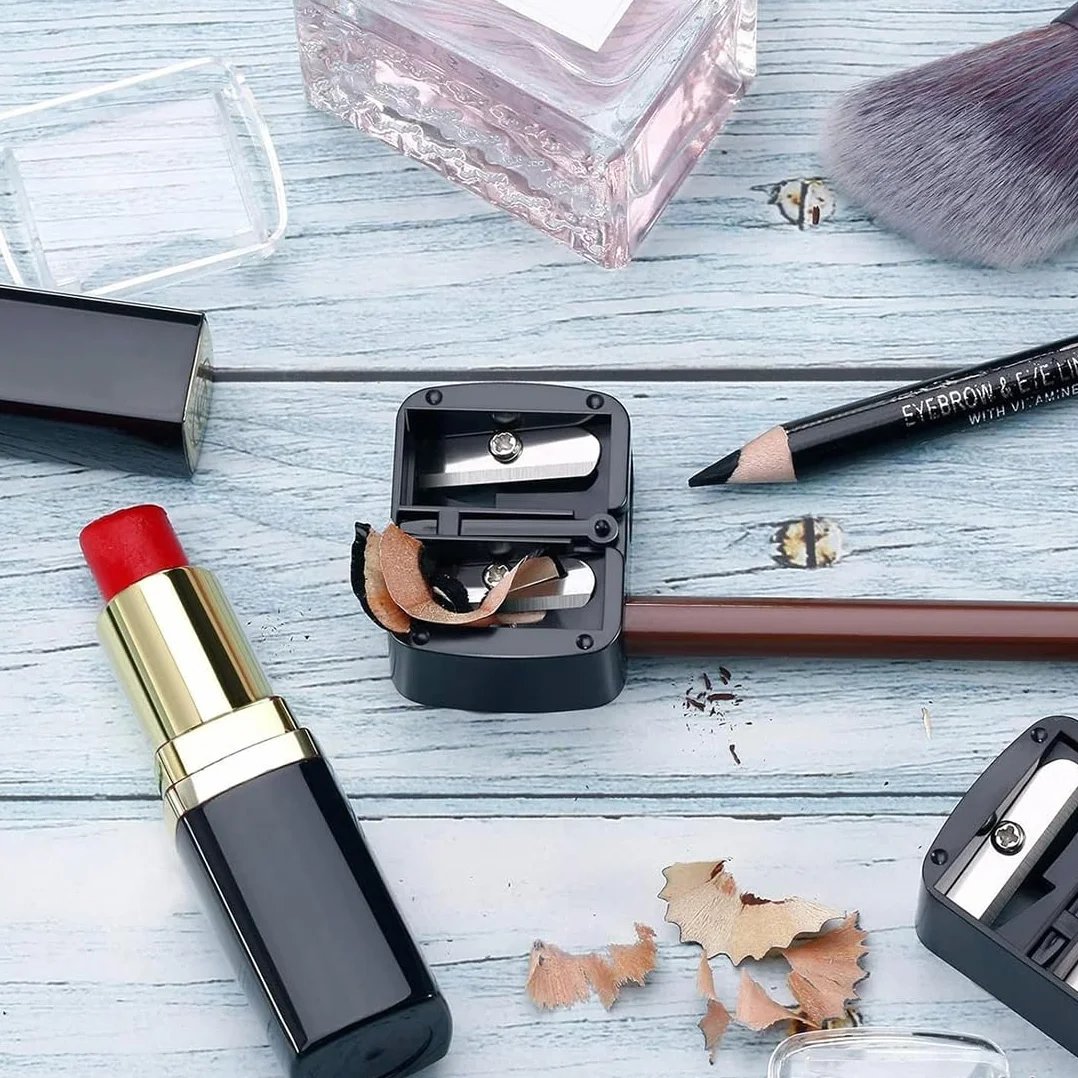 Taille crayon cosmétique double trou pour eye liner et crayon à lèvres