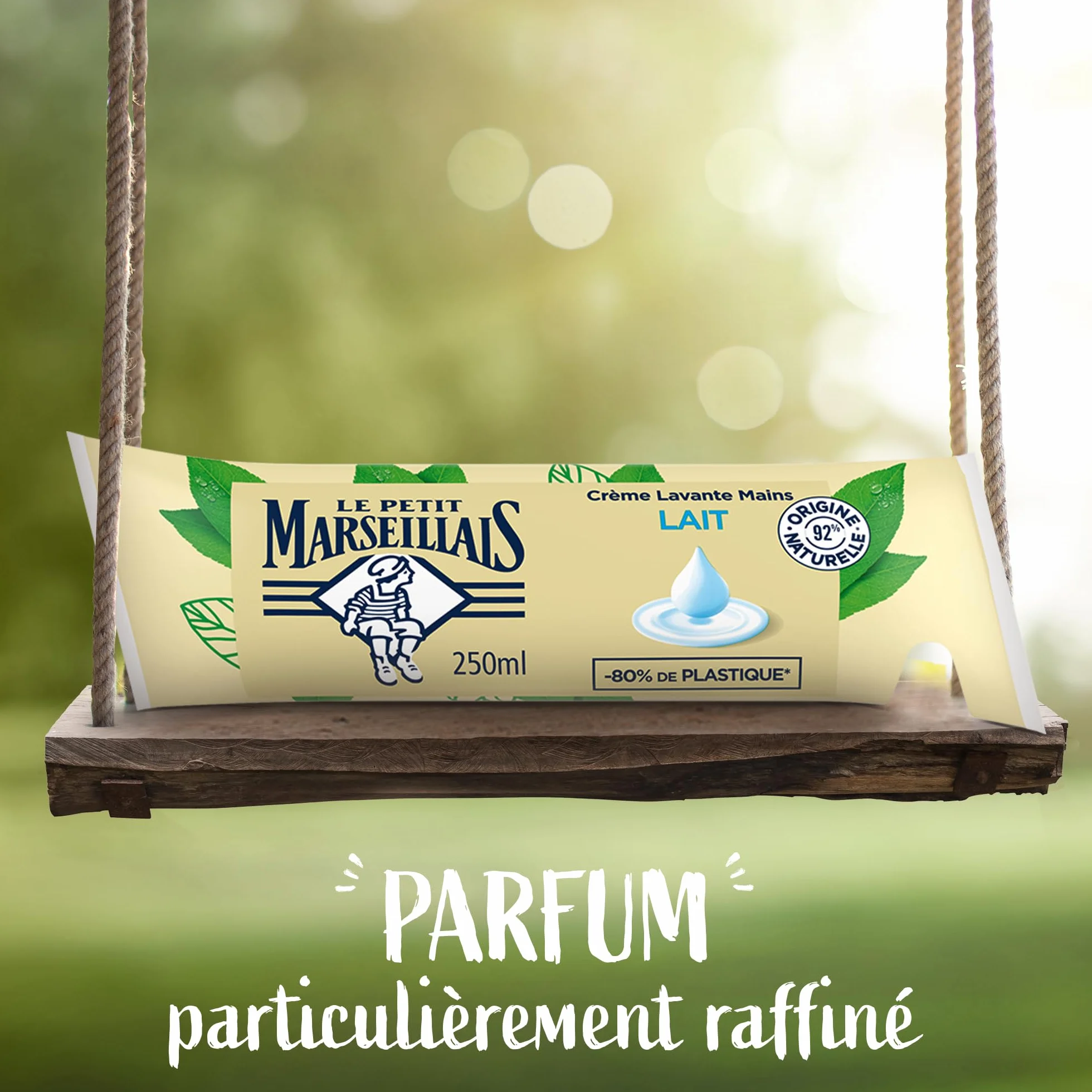 Le Petit Marseillais Recharge Crème Lavante Mains Lait 250 ml – Savon Liquide pH Neutre 92% Ingrédients Naturels