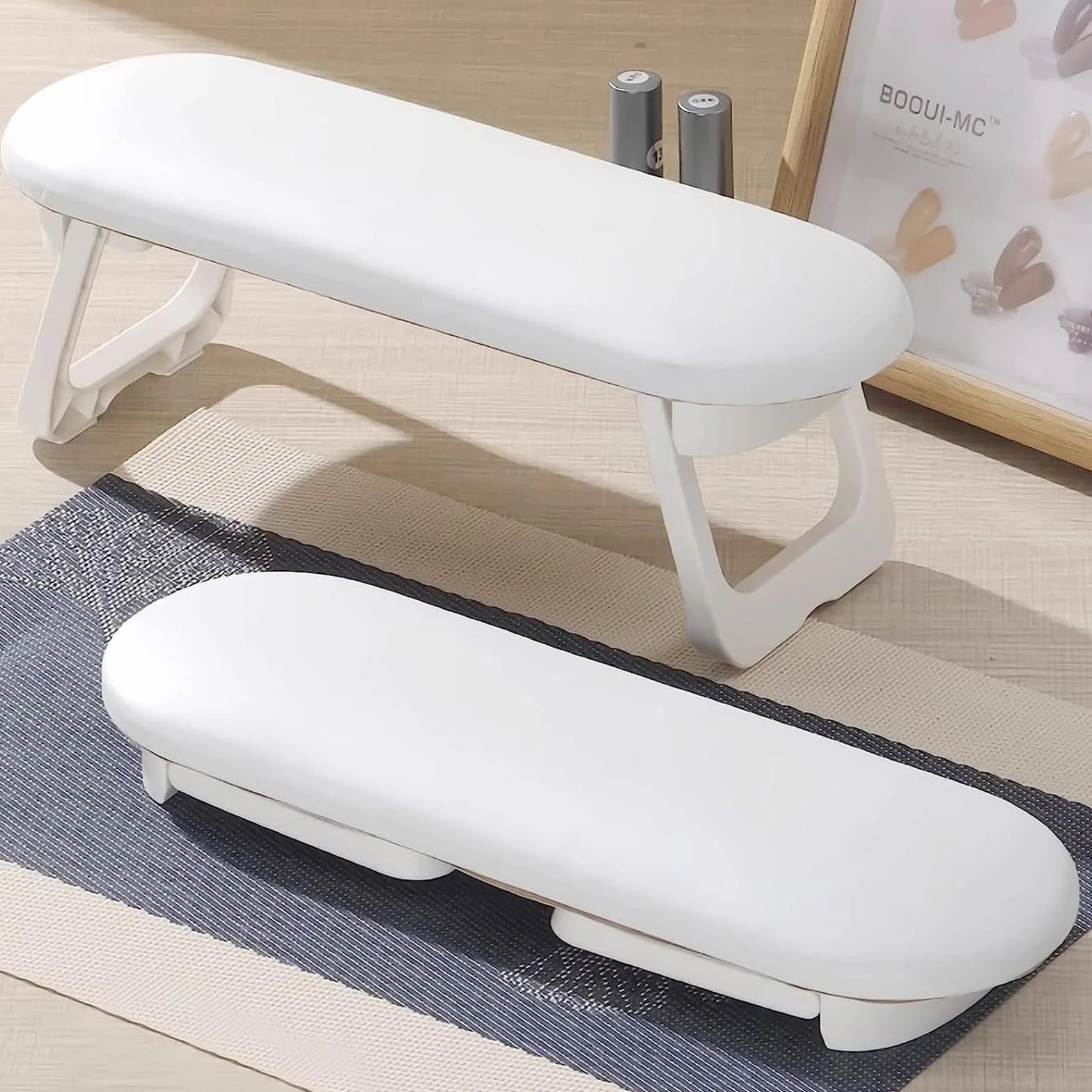 Diesisa Repose-bras pliable en cuir synthétique pour manucure avec tapis de table en PVC, repose-main doux pour ongles en acrylique/coussin de main pour manucure en salon - Blanc