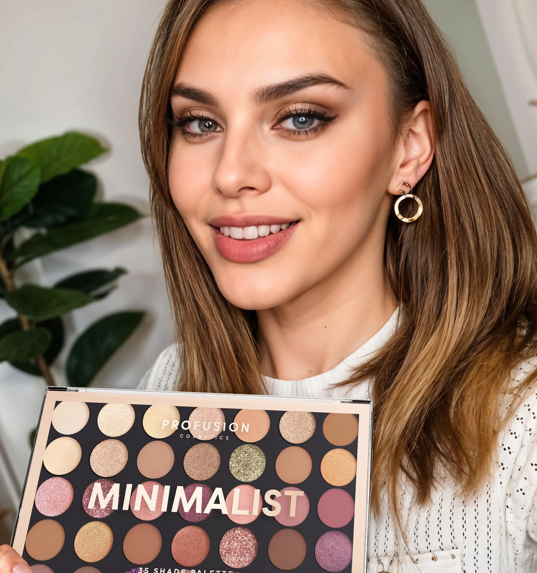 Profusion Cosmetics Palette de fards à paupières minimaliste de 35 nuances, soyez créatif avec des nuances nude mélangables et des finitions pailletées, palette de fards à paupières nude de qualité