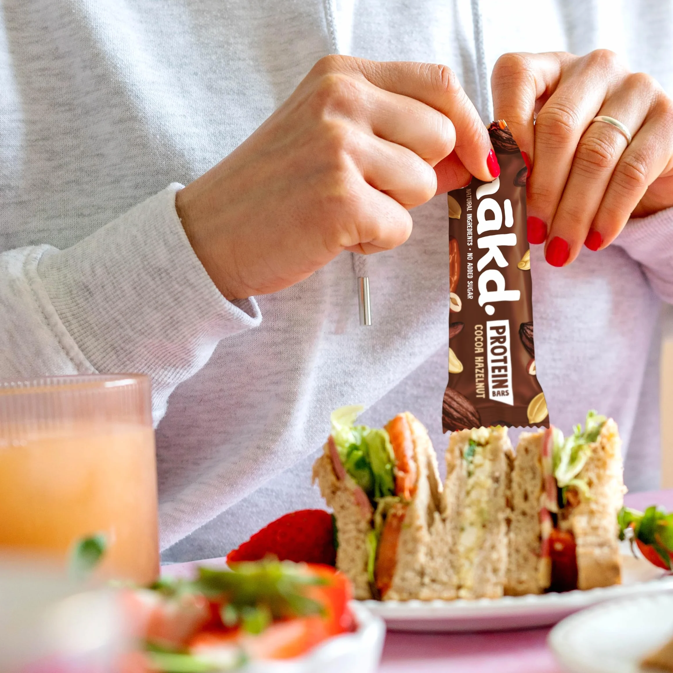 Nākd. Protein Barre Cacao Noisette 45g 7g Protéines Végétales Vegan Sans Sucres Ajoutés 16x45g