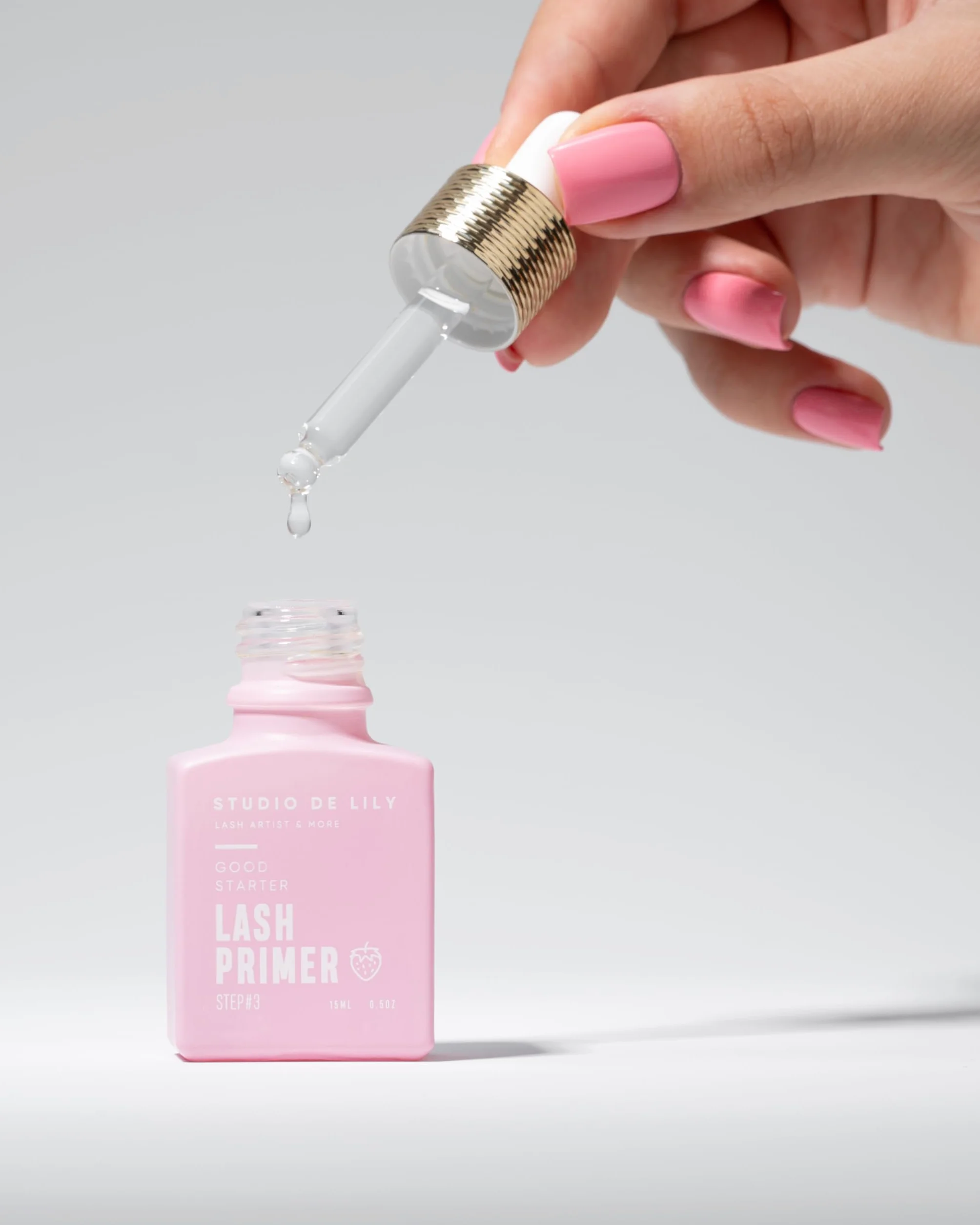 LASH PRIMER STEP 3 – Primer Extensions de Cils – Préparation Avancée et Dégraissant Pro - Équilibrage du pH & Adhérence Optimisée – Accélère la Prise de la Colle – Compatible Toutes Colles – 15 ml