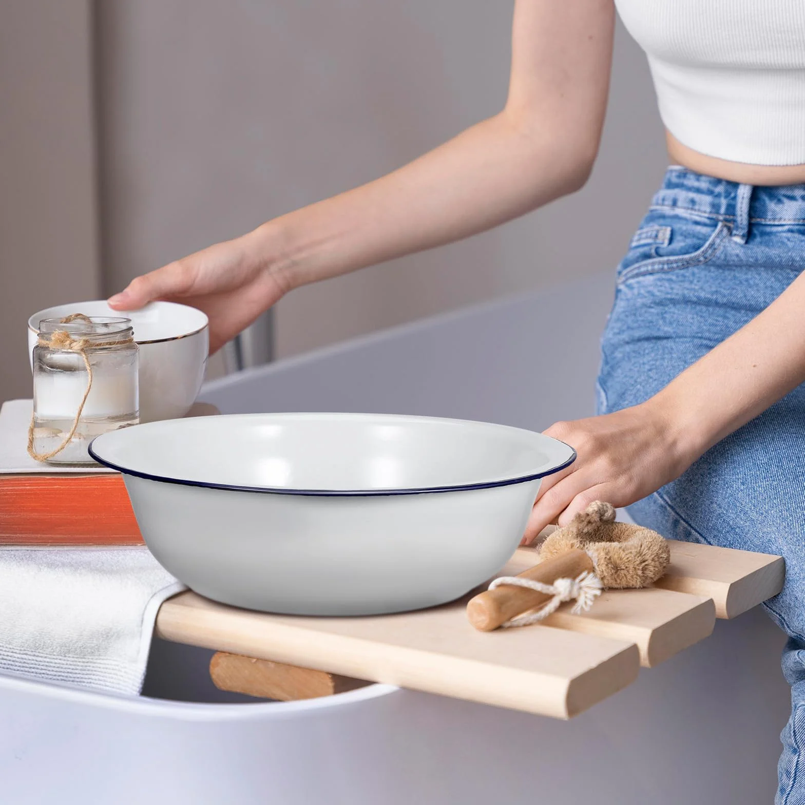 Bain de Pieds en Émail Rétro 30 Cm Bassin de Trempage Blanc Bord Bleu Multifonction pour Bain Pédicure et Lavage du Visage Pieds Solide et Facile à Nettoyer