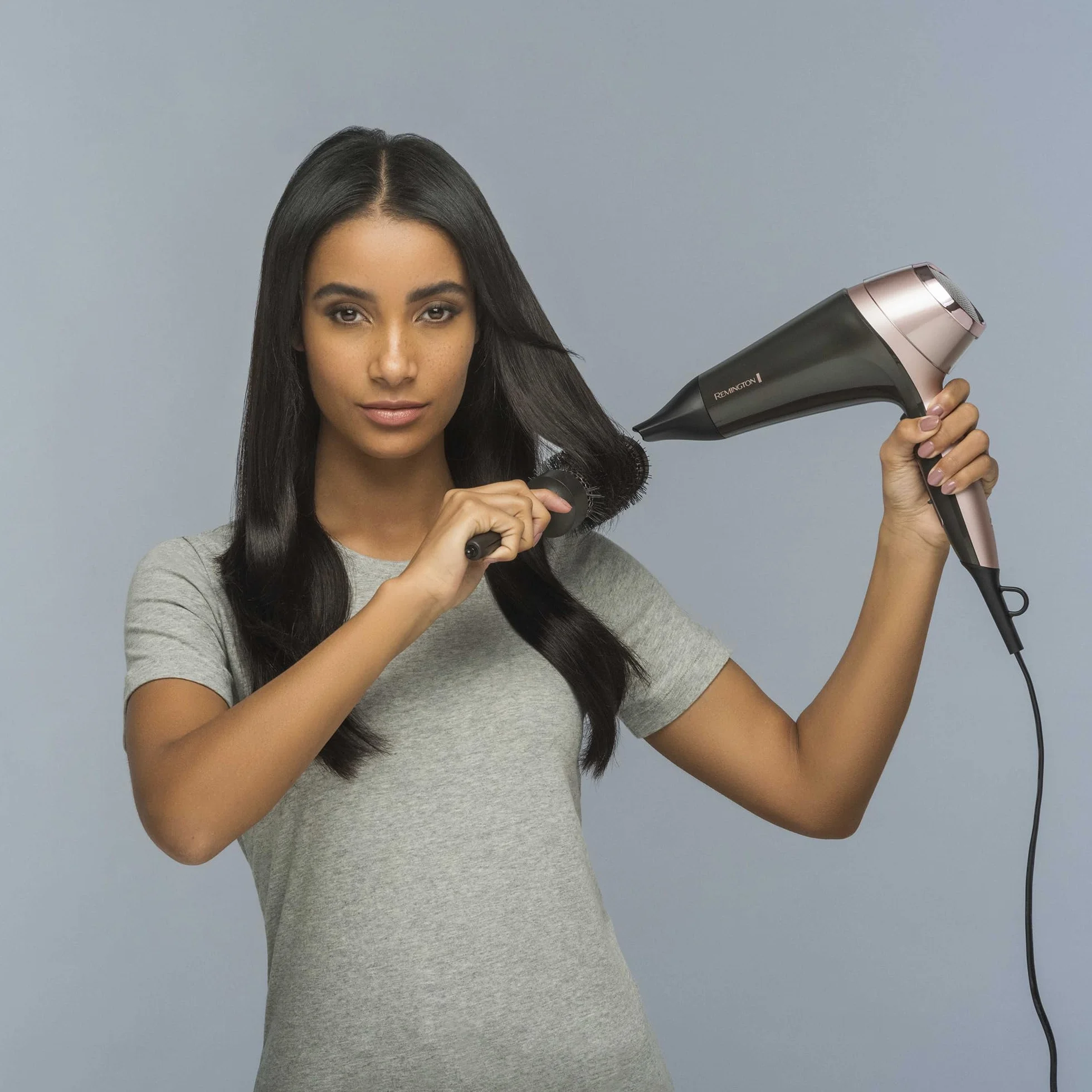 Remington Sèche-cheveux Ionique [Multifonction: boucle, ondule, lisse] Curl&Straight (2200W, 3 températures/ 2 vitesses, concentrateur incurvé unique, brosse à coiffer 45mm, accessoires) D5707