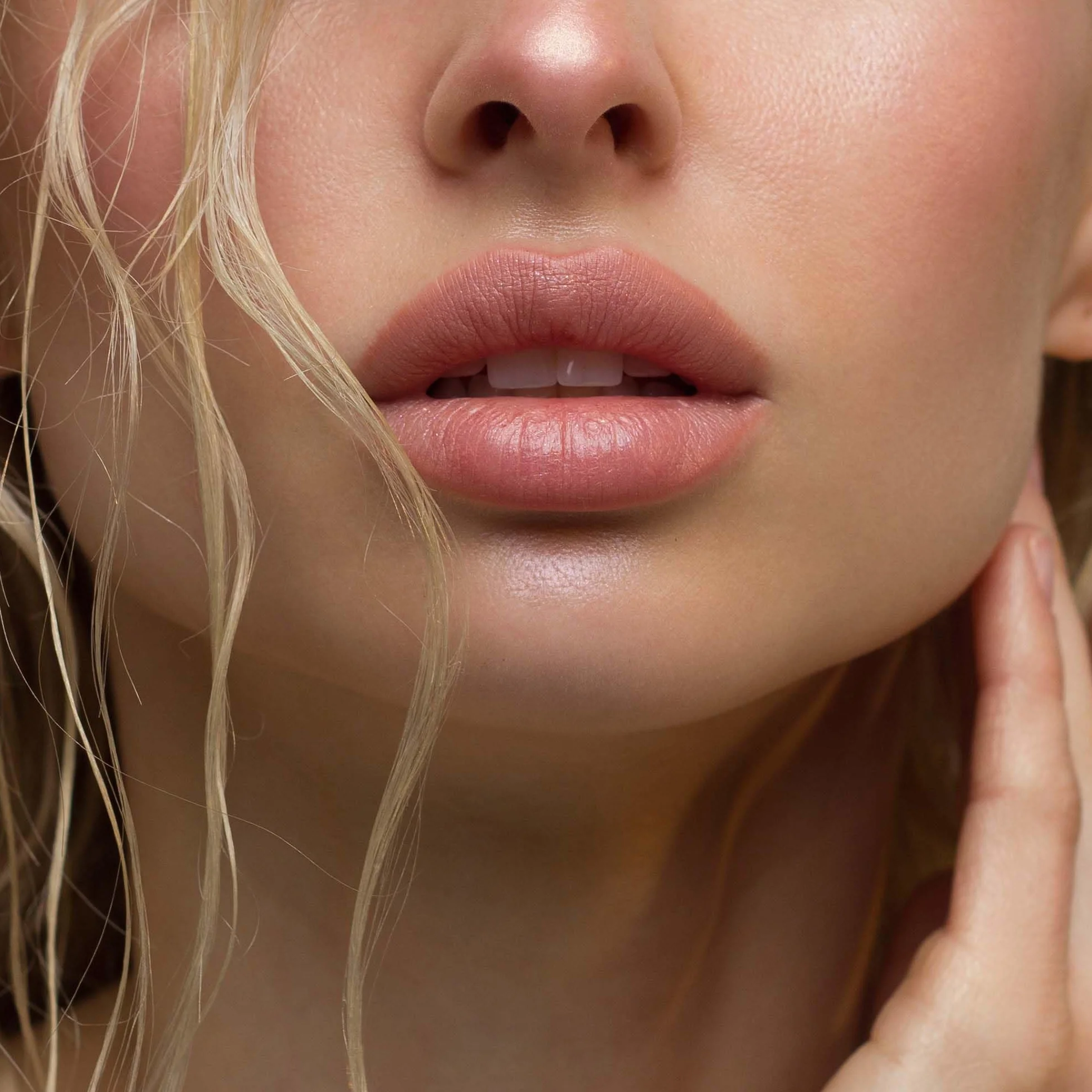 Collagenil Re-Pulp Lip Definer, baume repulpant volume extra, hydratant, à l'acide hyaluronique, redéfinit le contour des lèvres fines, après injection d'acide hyaluronique, fabriqué en Italie, 10 ml