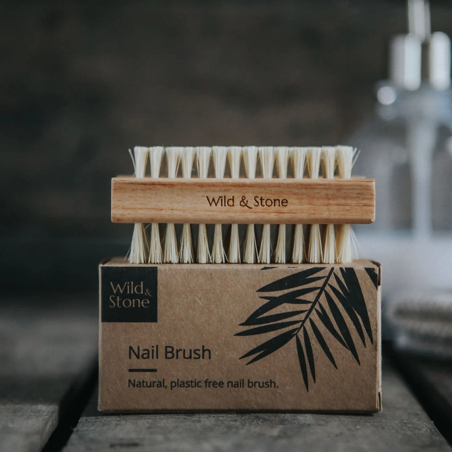 Wild & Stone Brosse à ongles en bois double face sisal naturel FSC végétalien sans plastique