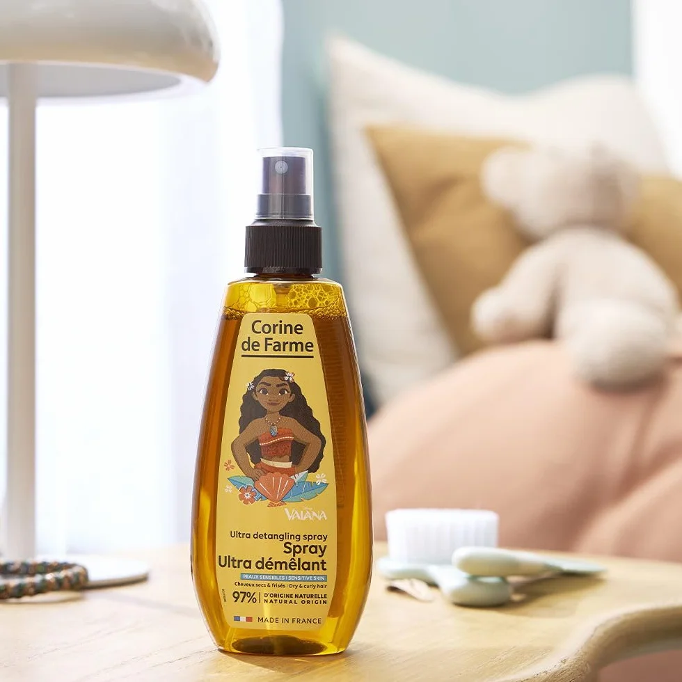 Corine de Farme Spray Ultra Démêlant Disney Vaiana Soin Enfant Sans Rinçage Formulation Clean Beauty Fabriqué France Parfum Coco