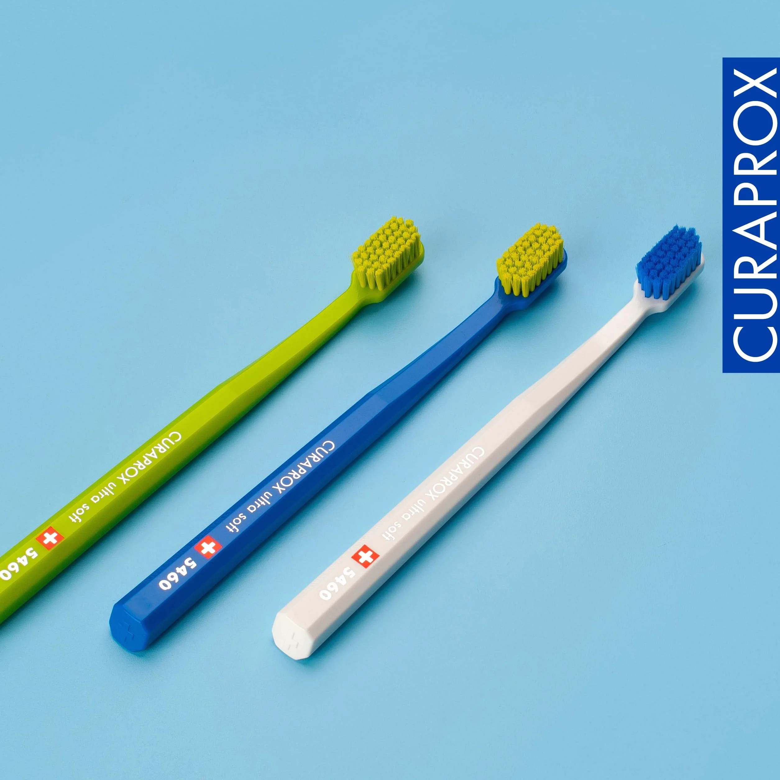 Curaprox CS 5460 Brosse à dents Ultra-Douce Soin des Gencives Poils Curen Ultra Doux Fabriqué en Suisse