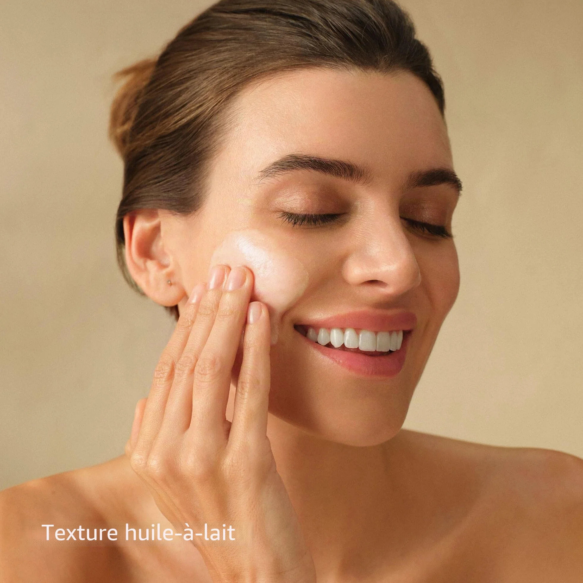 ISDIN Isdinceutics Essential Cleansing (200 ml) | Huile Nettoyante Visage Douce et Légère, Texture Huile-en-Lait | Élimine Maquillage et Crème Solaire | 85% d'Ingrédients d'Origine Naturelle