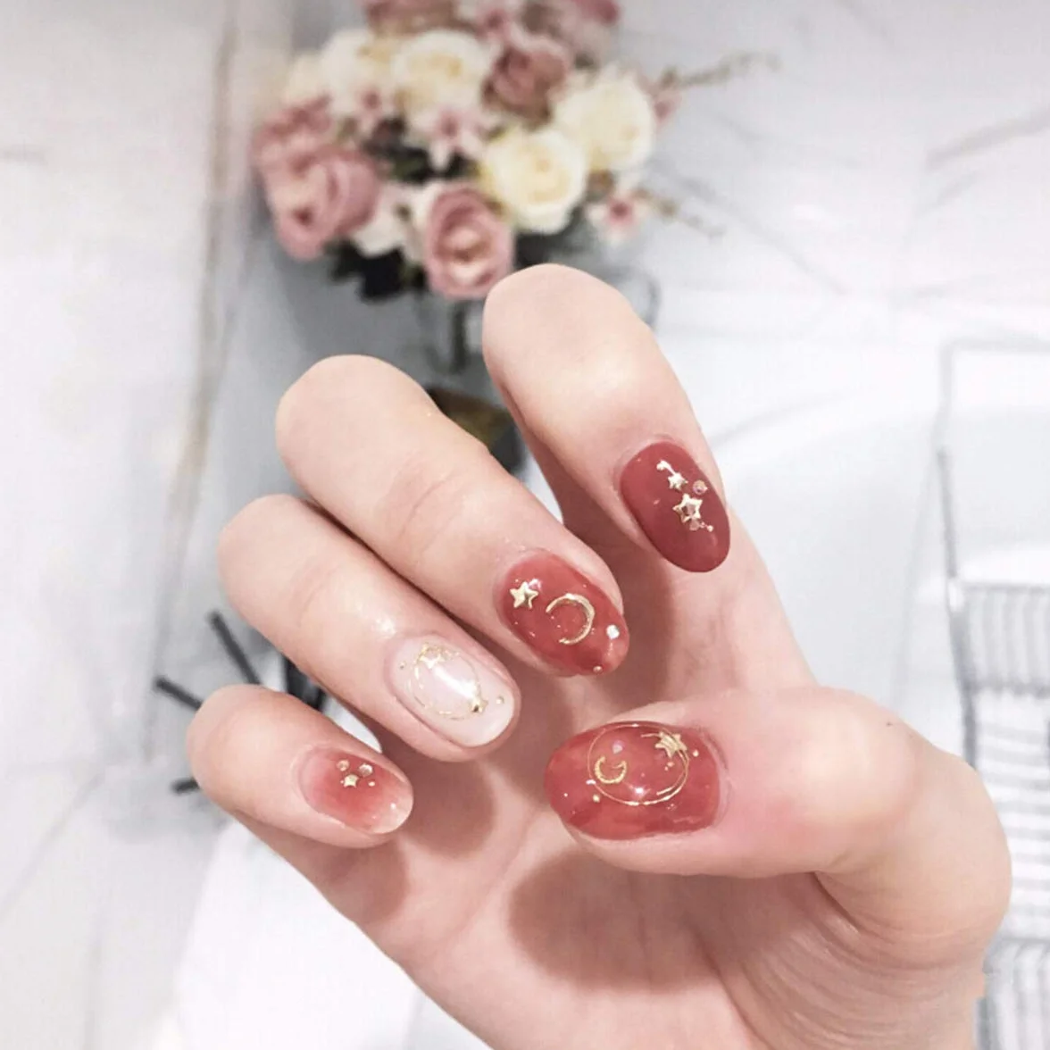 Nail Art Stud 3D Décoration Strass Métal Rivets Étoile Lune Soleil Coeur Mixte 4 Boîtes