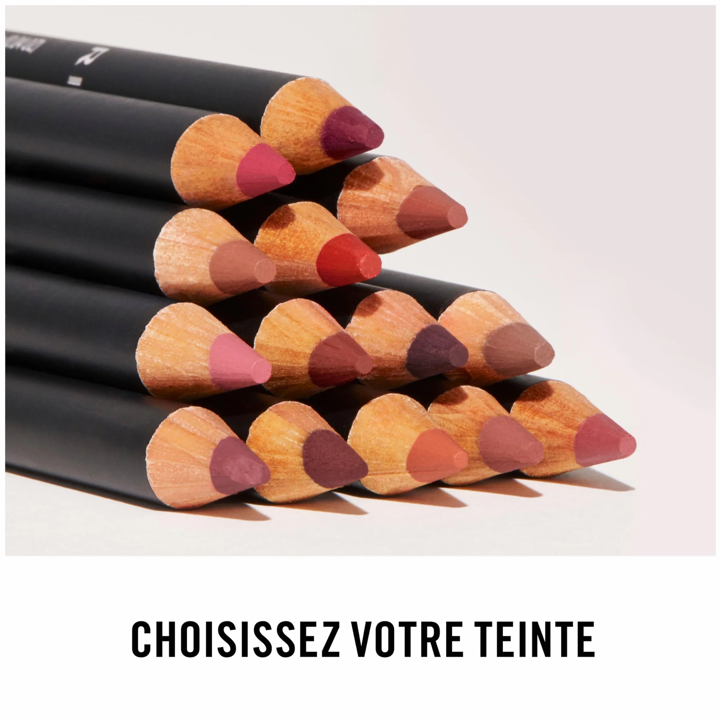 Rimmel Lasting Matte Lip Liner 705 Cappuccino Longue tenue Texture crémeuse