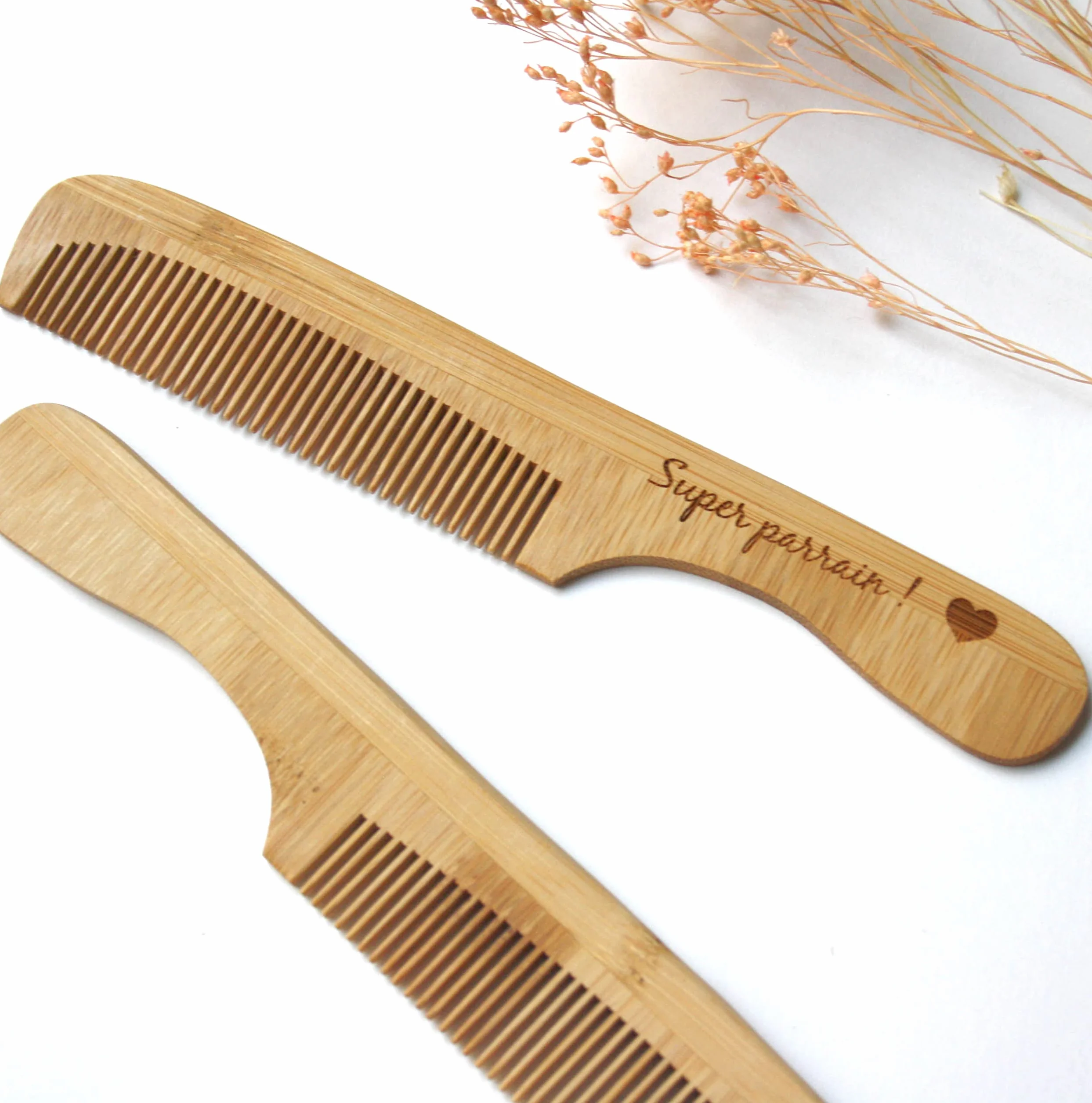 Peigne personnalisé en bambou avec gravure texte