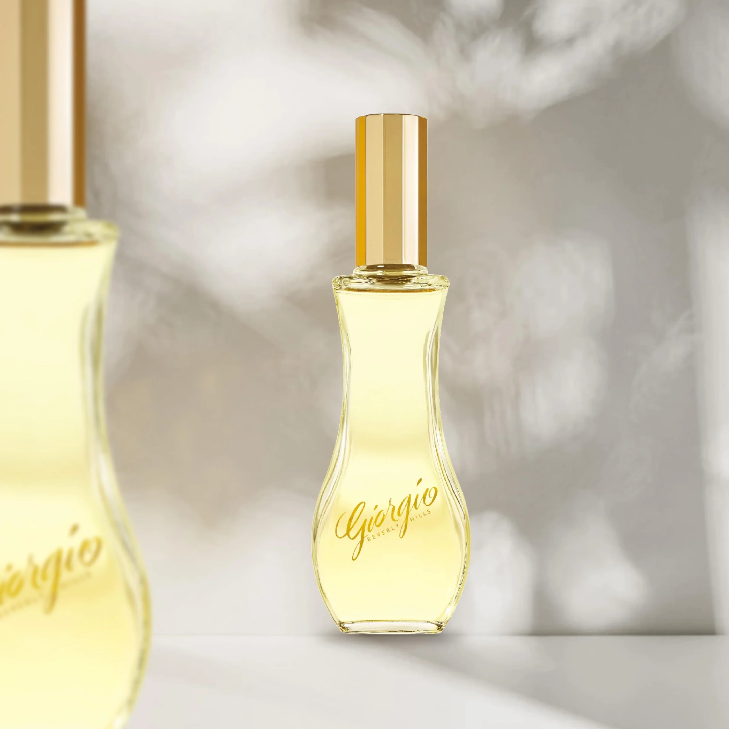 Giorgio Beverly Hills, Coffret Parfum Duo, Eau de Toilette pour Femme (90 ml) et Lotion Parfumée pour le Corps (50 ml), Senteur Florale, Poudrée et Intense, Parfum de Luxe